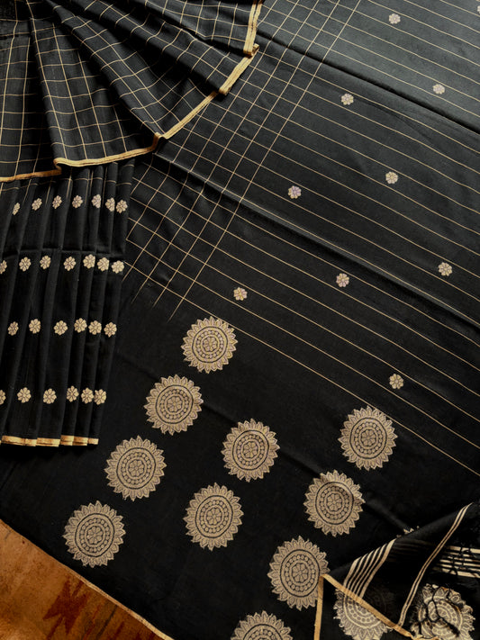 Handwoven Black Beige Cotton Jamdani Saree