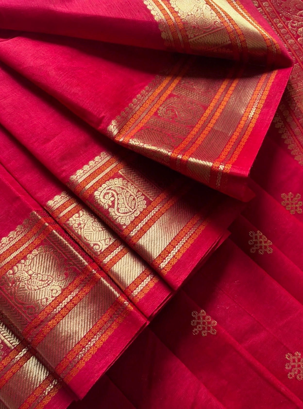 Handwoven Proper Red Colour Kanchipuram