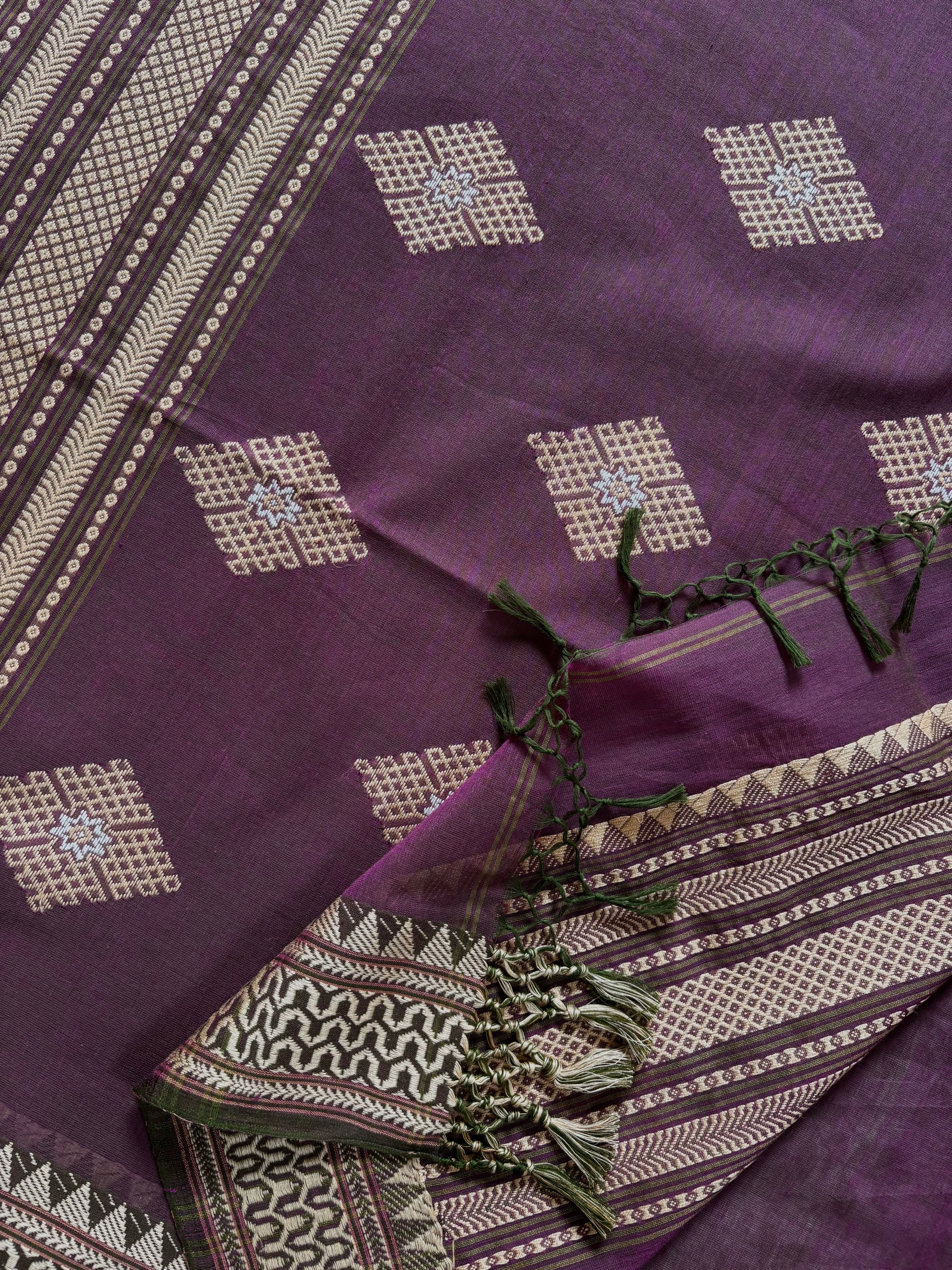 Handwoven Pink Green Mixed Colour Phulia Cotton Saree