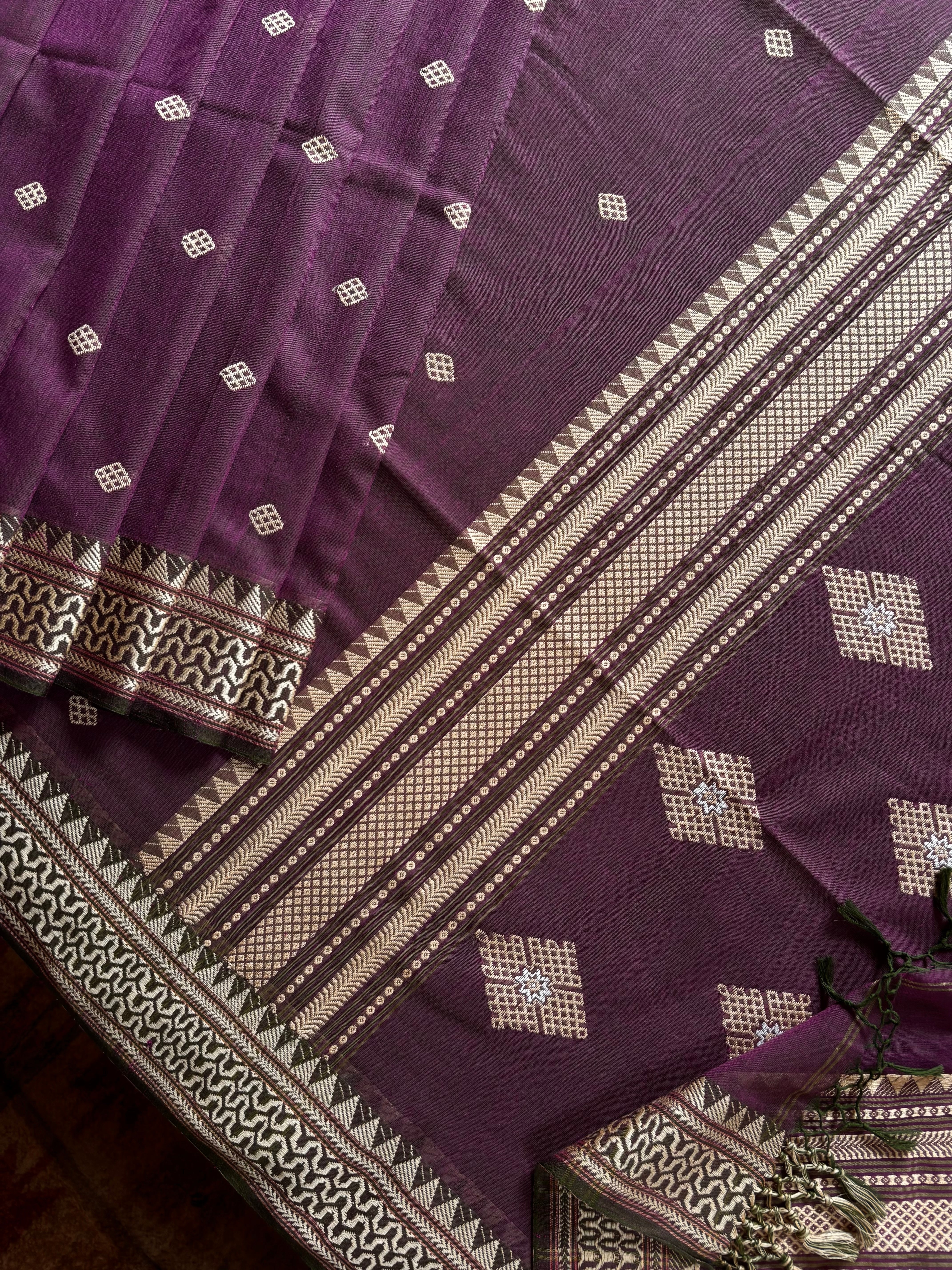 Handwoven Pink Green Mixed Colour Phulia Cotton Saree
