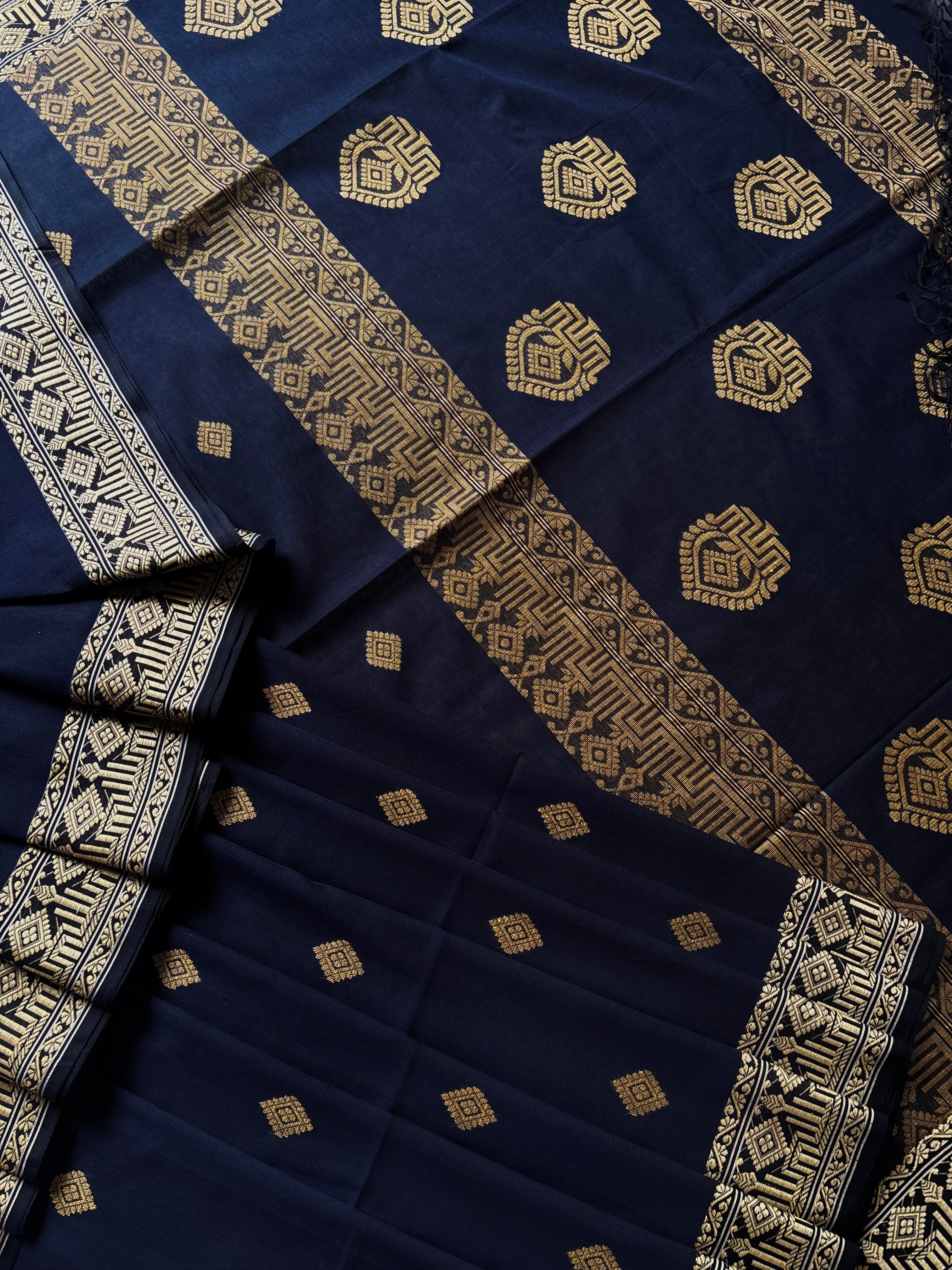 Handwoven Navy Colour Phulia Cotton Saree