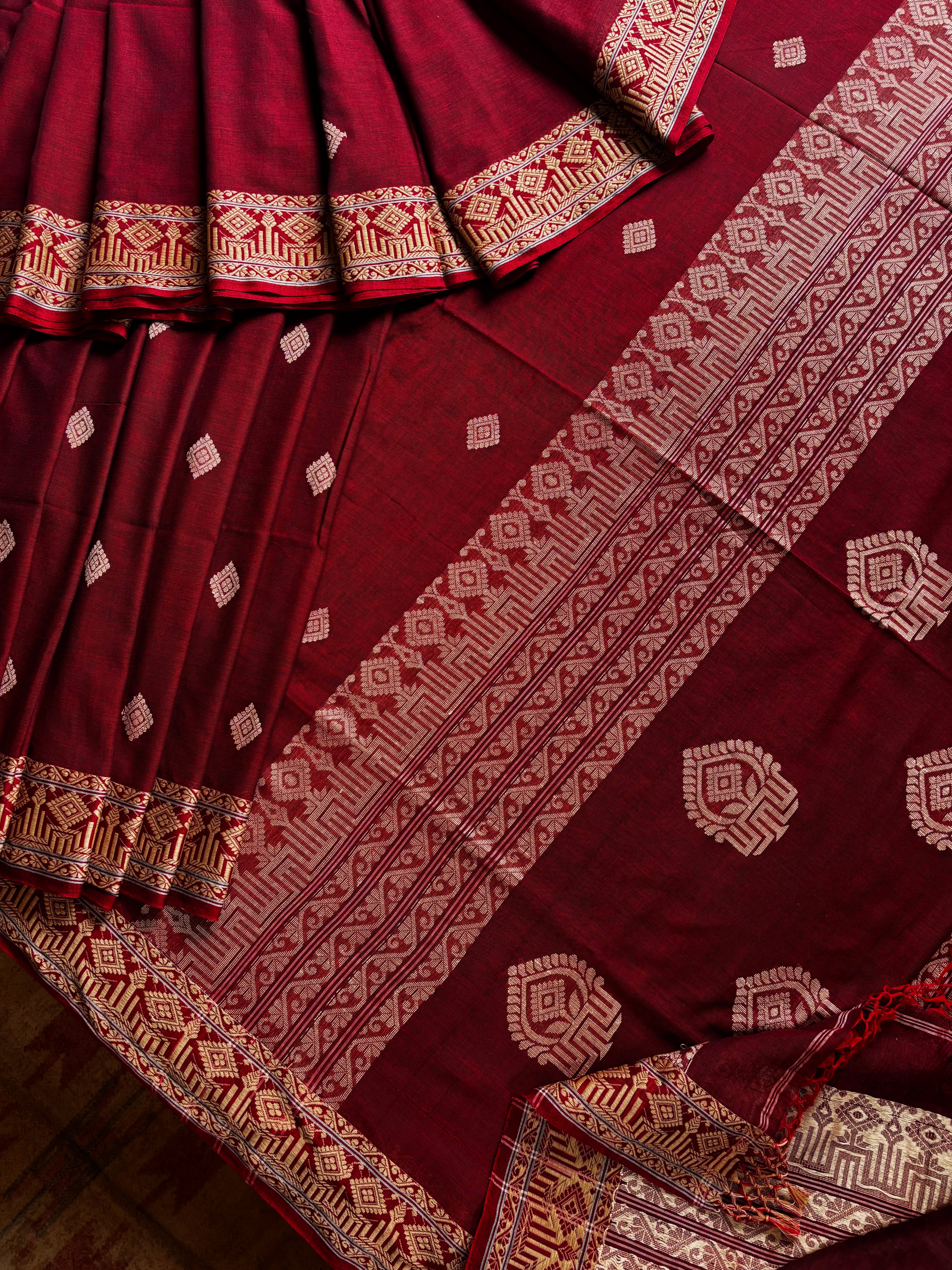 Handwoven Reddish Maroon Colour Phulia Cotton Saree