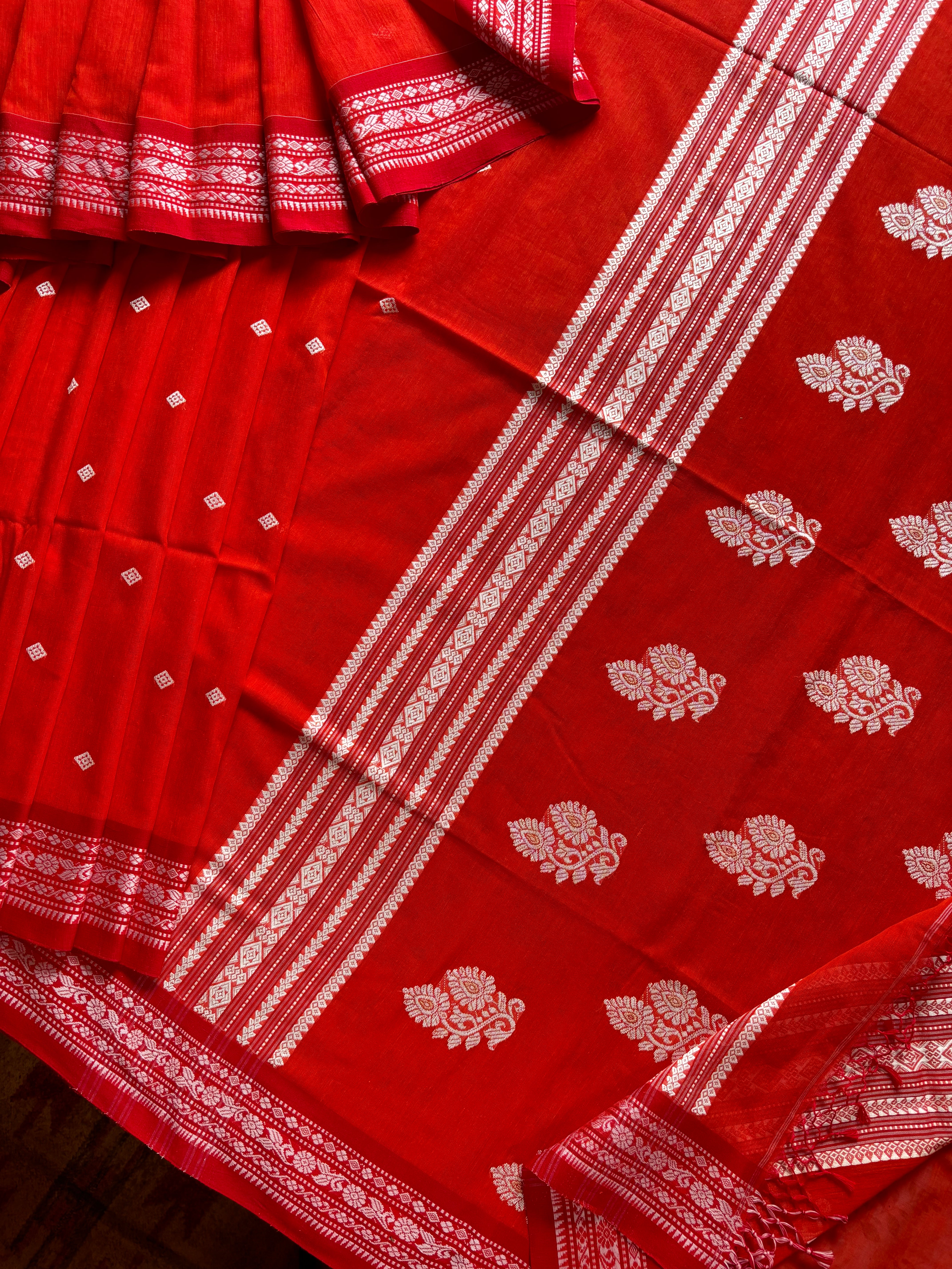 Handwoven Orange Colour Phulia Cotton Saree