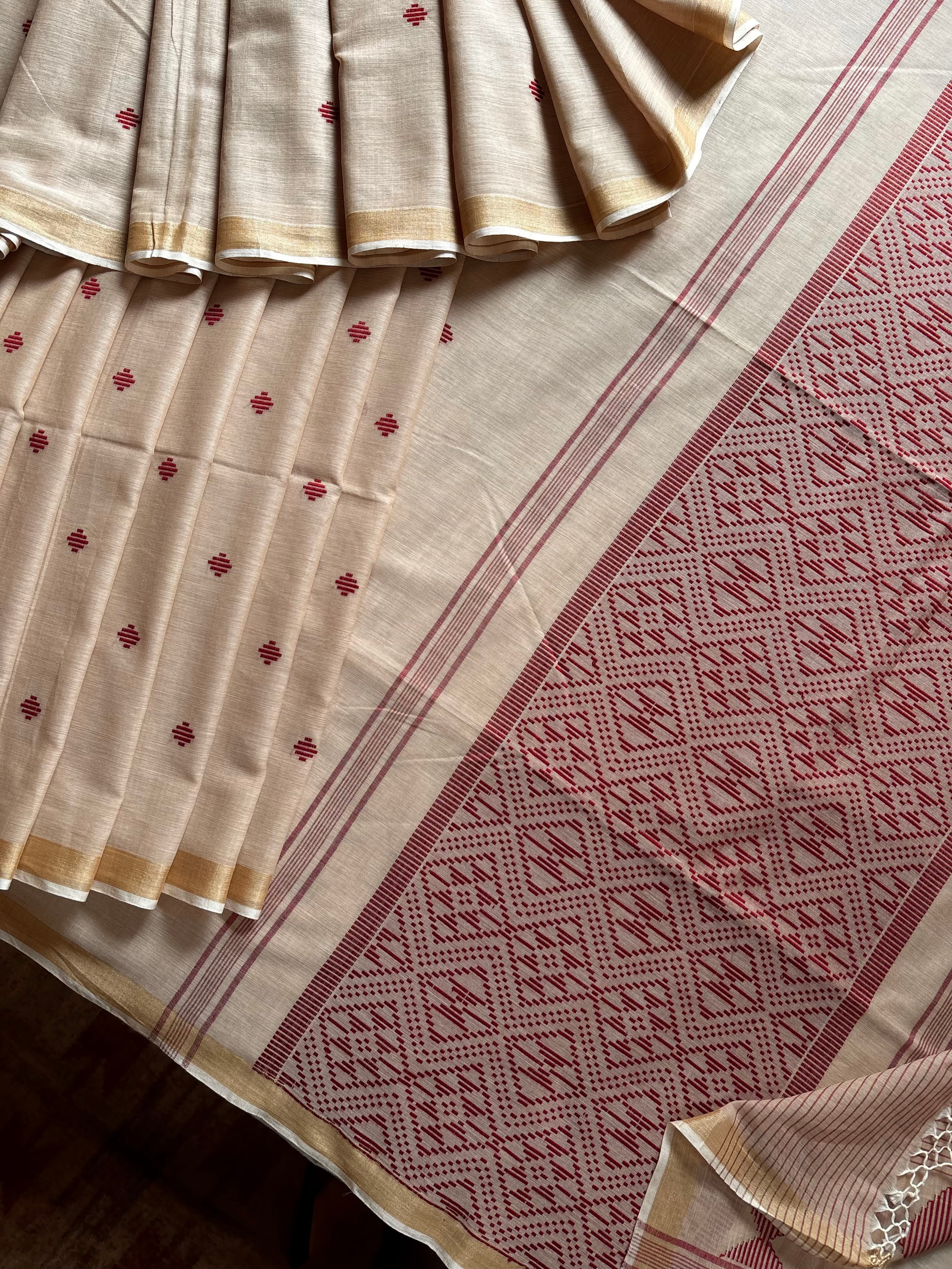 Handwoven Light Beige Colour Phulia Cotton Saree