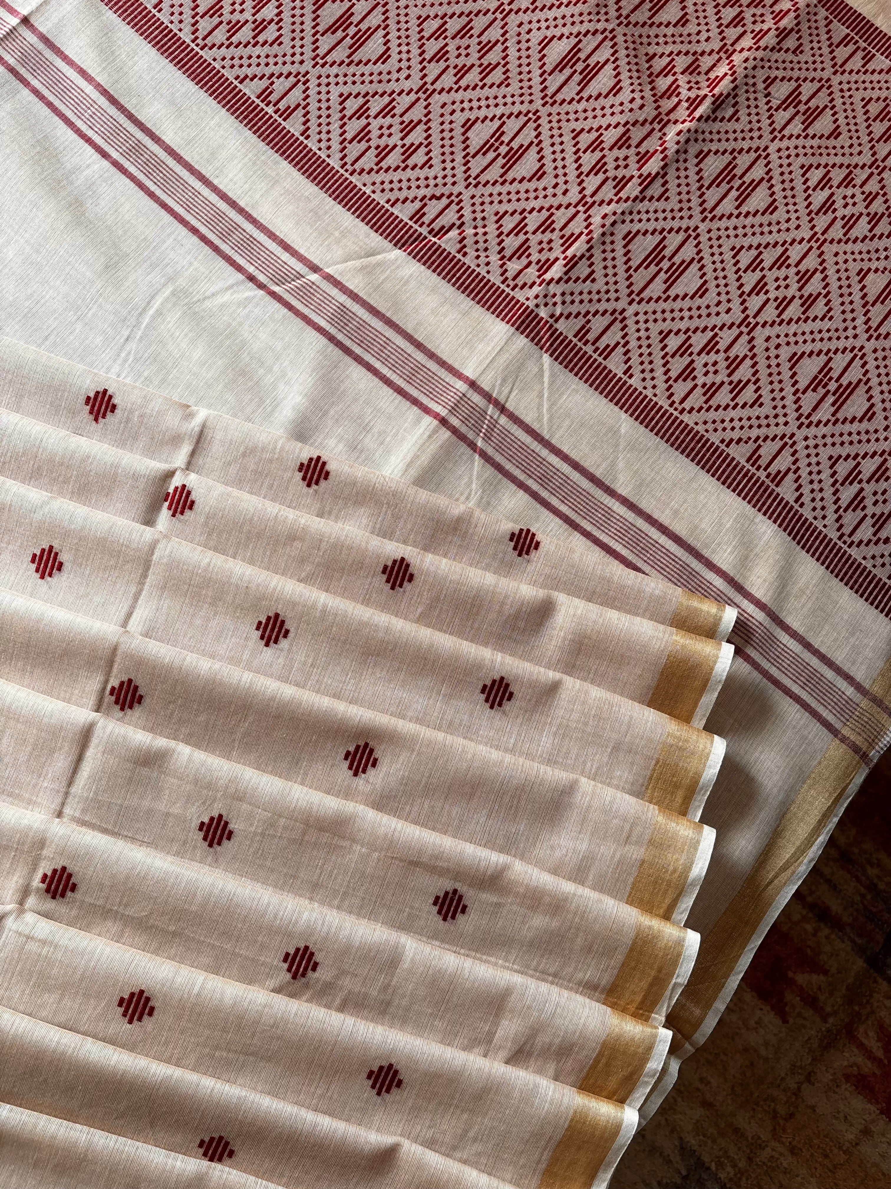 Handwoven Light Beige Colour Phulia Cotton Saree