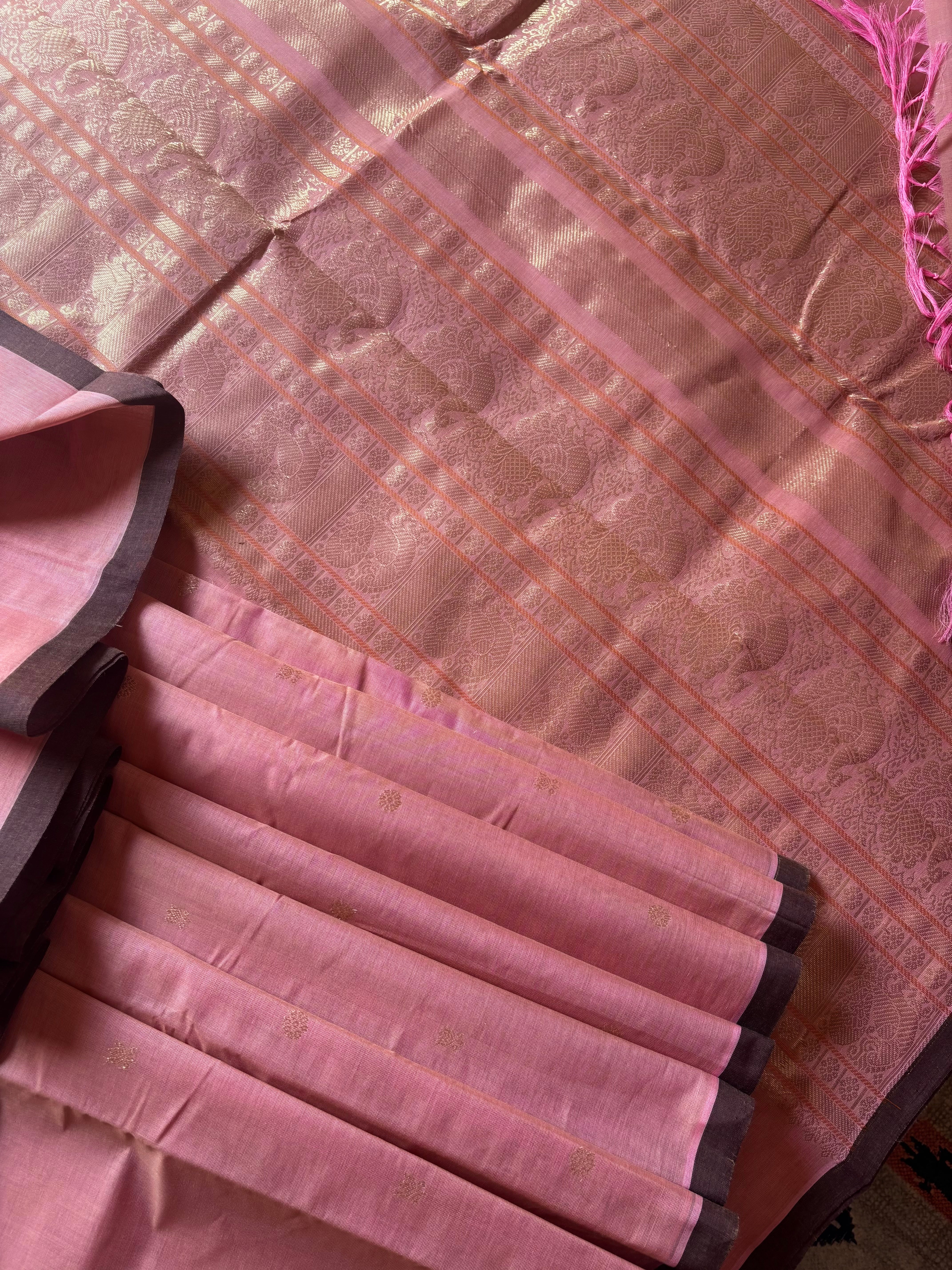 Handwoven Peachish Pink Colour Kanchipuram Cotton Saree