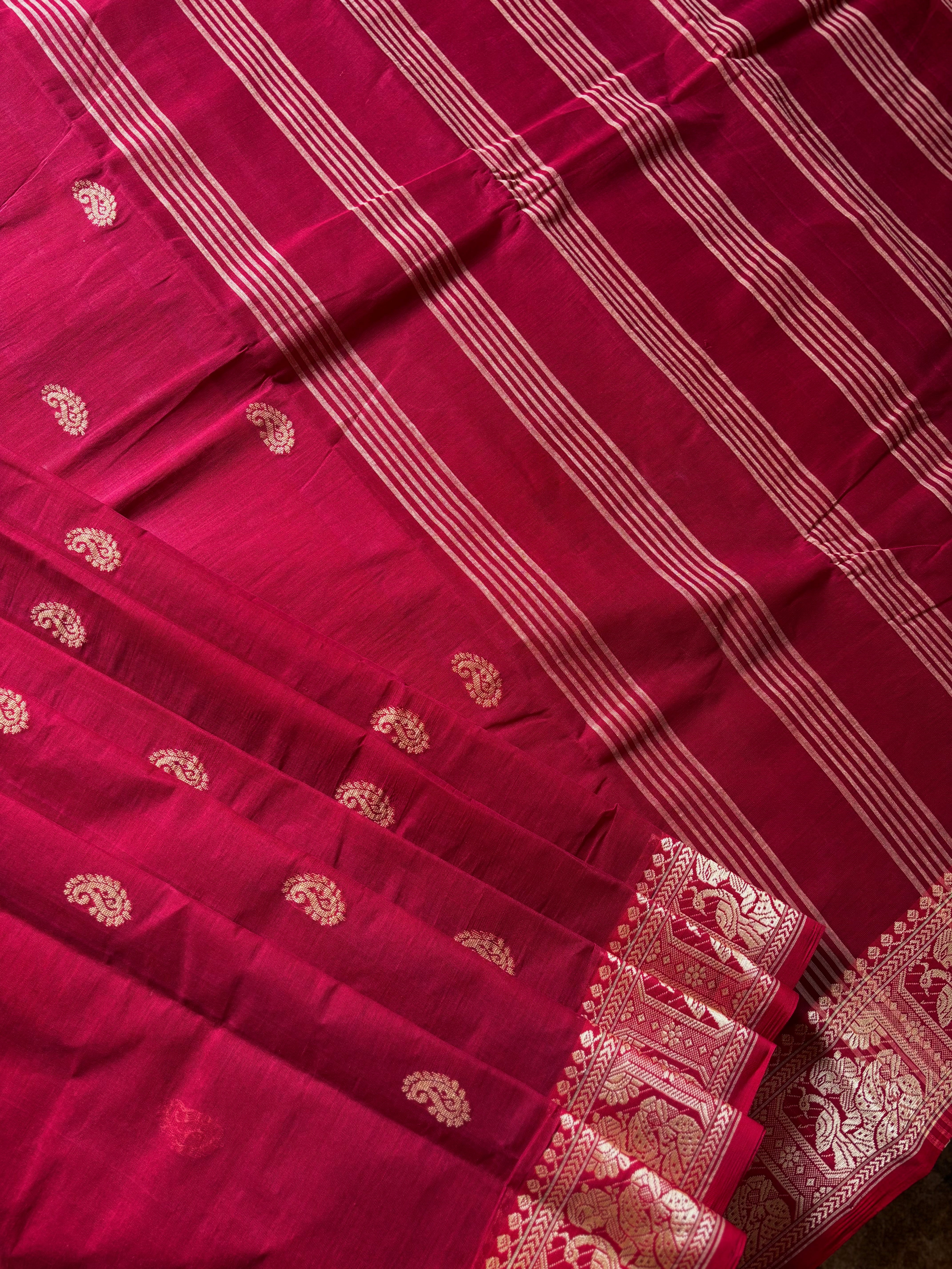 Handwoven Dark Red Phulia Tangail Cotton Saree
