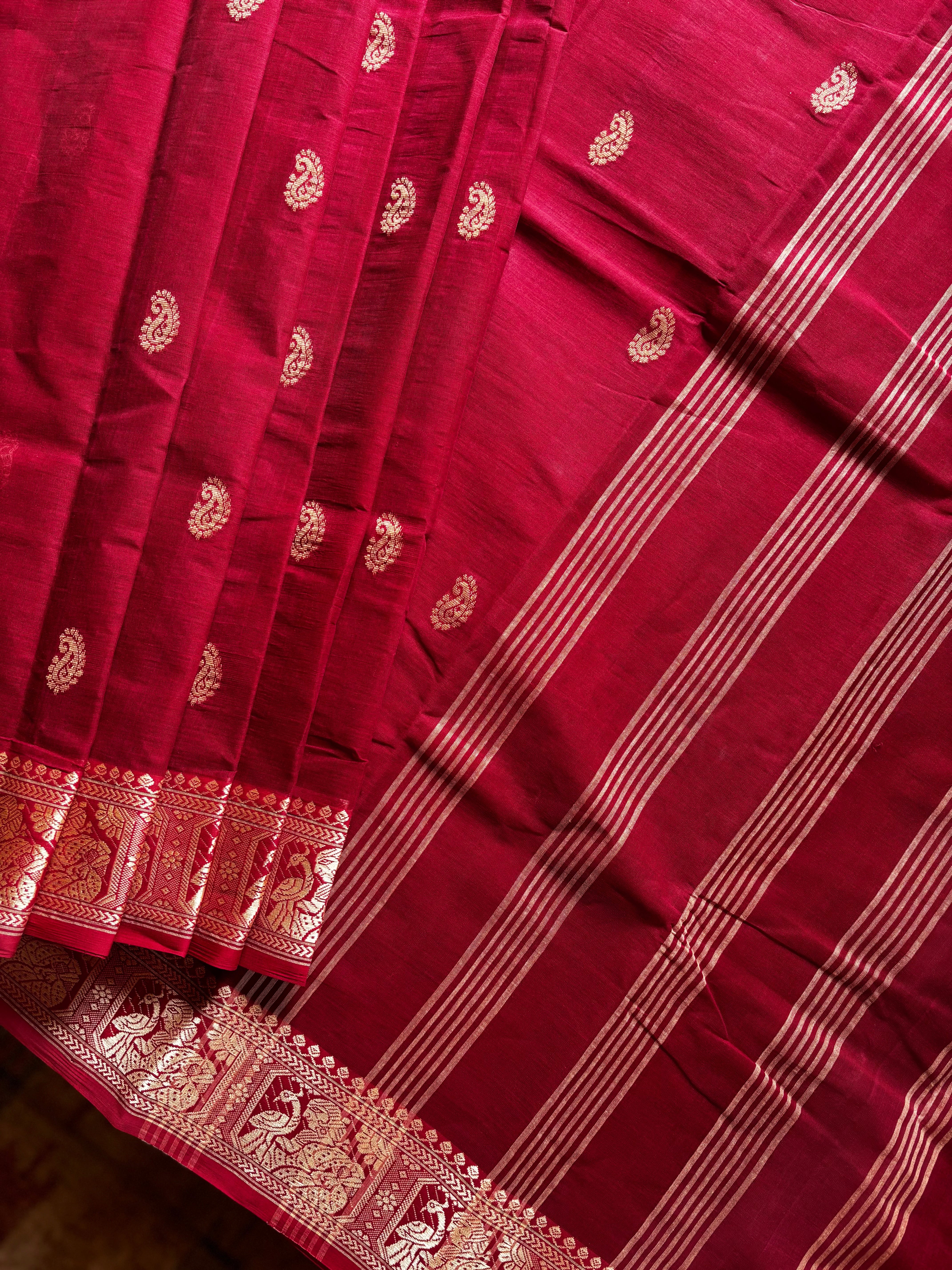 Handwoven Dark Red Phulia Tangail Cotton Saree