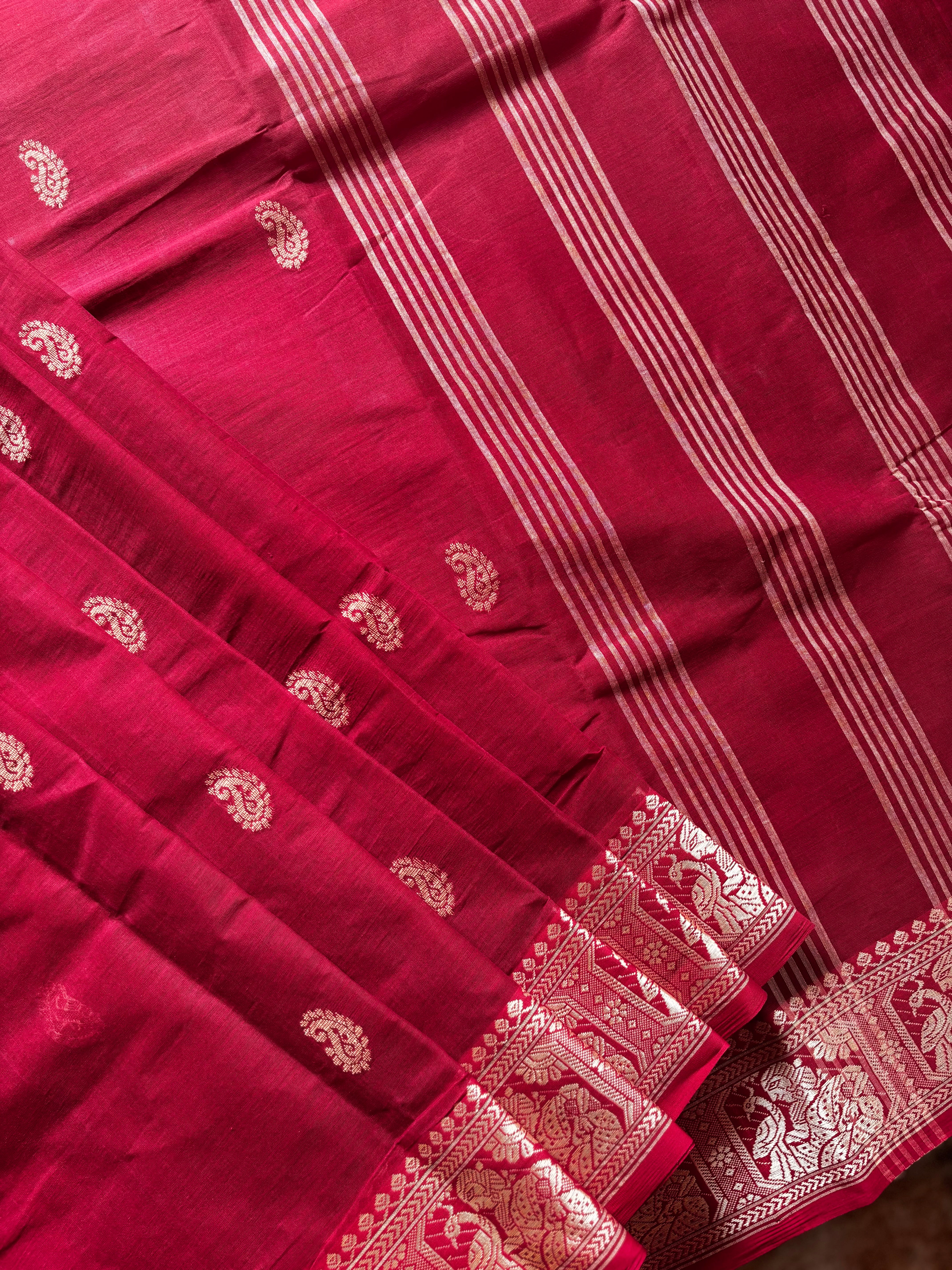 Handwoven Dark Red Phulia Tangail Cotton Saree