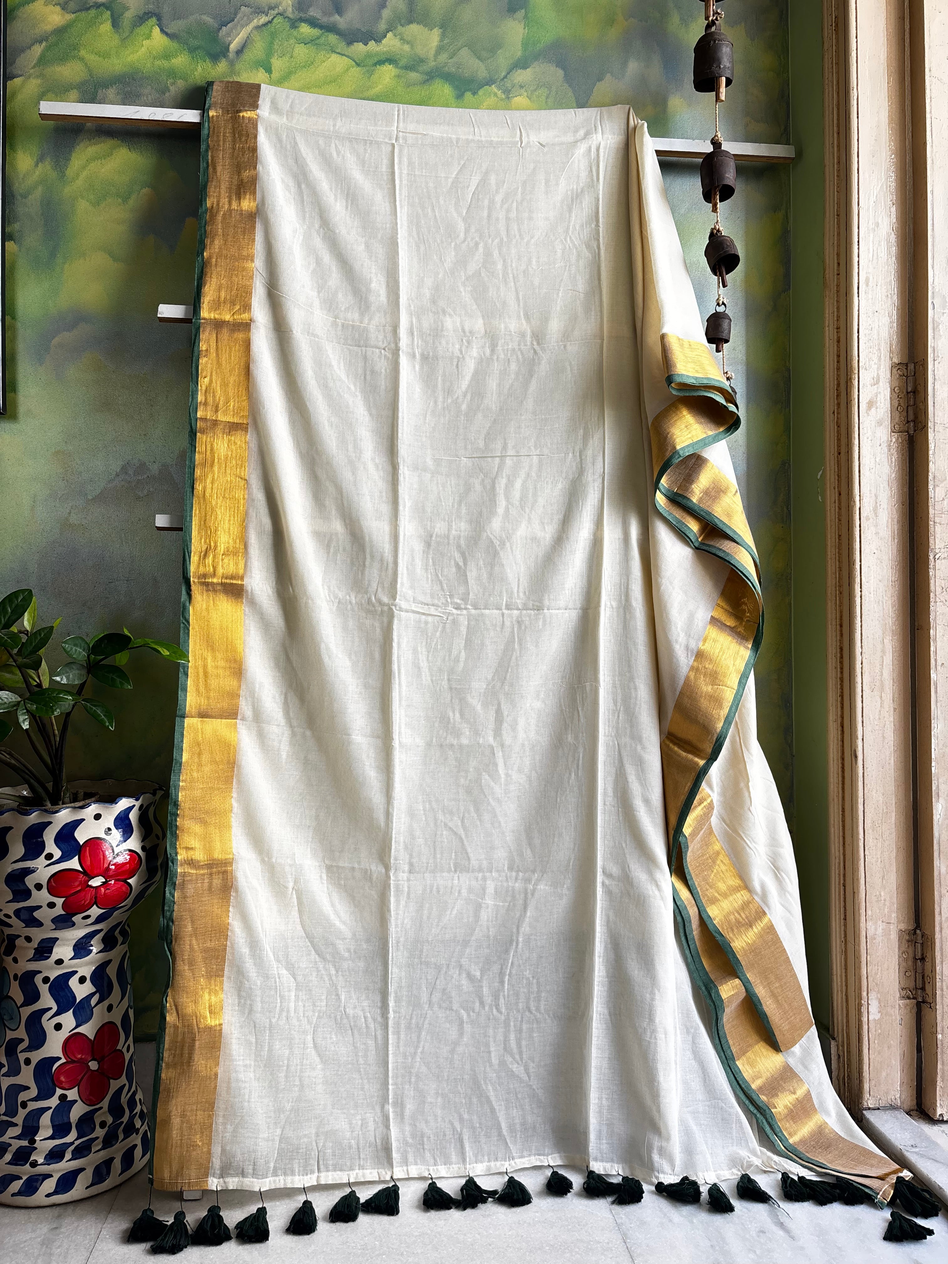 Cream Colour Green Zari Border Mul Cotton Saree