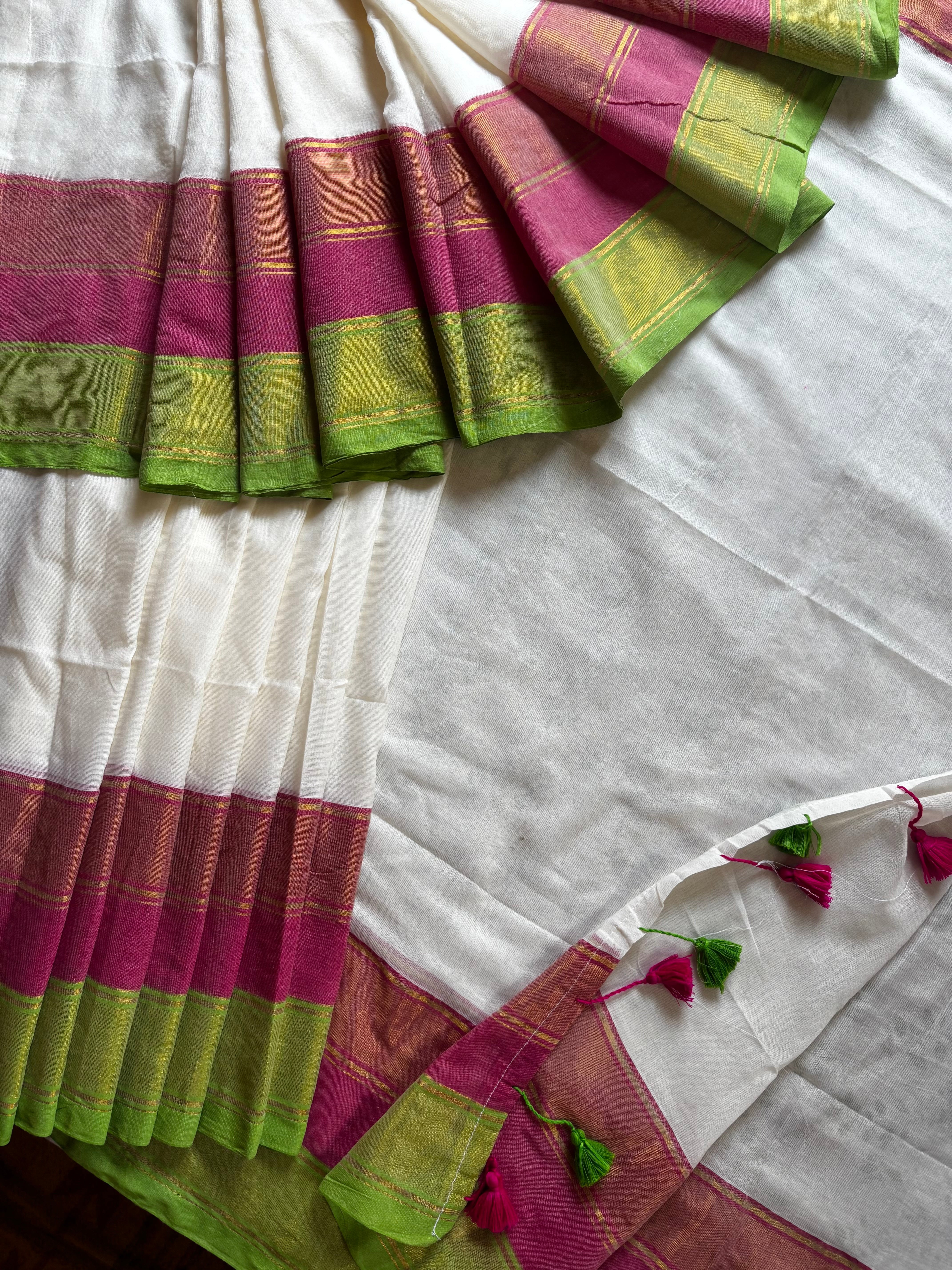 Offwhite Colour Pink Green Zari Border Mul Cotton Saree