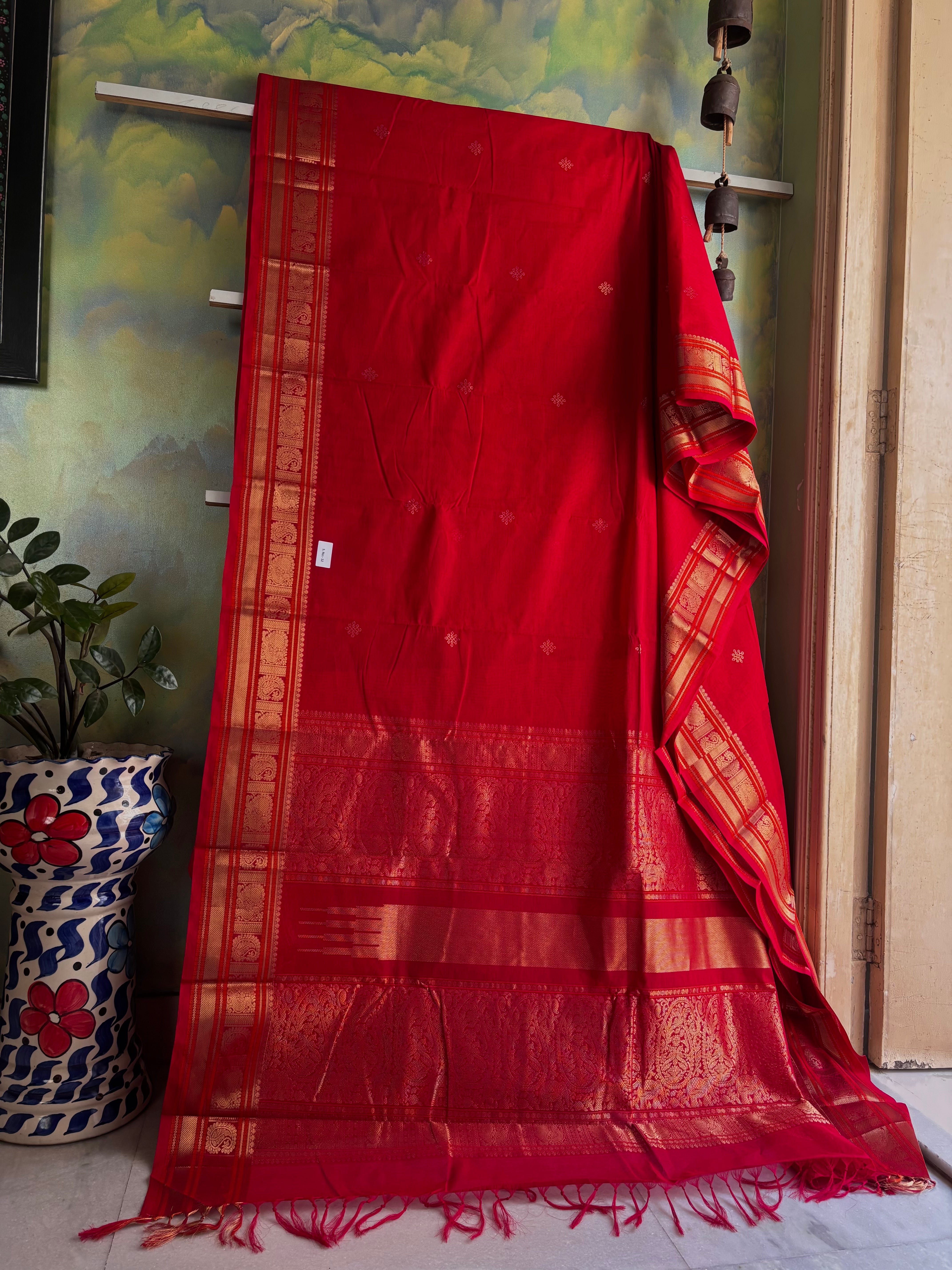 Handwoven Proper Red Colour Kanchipuram