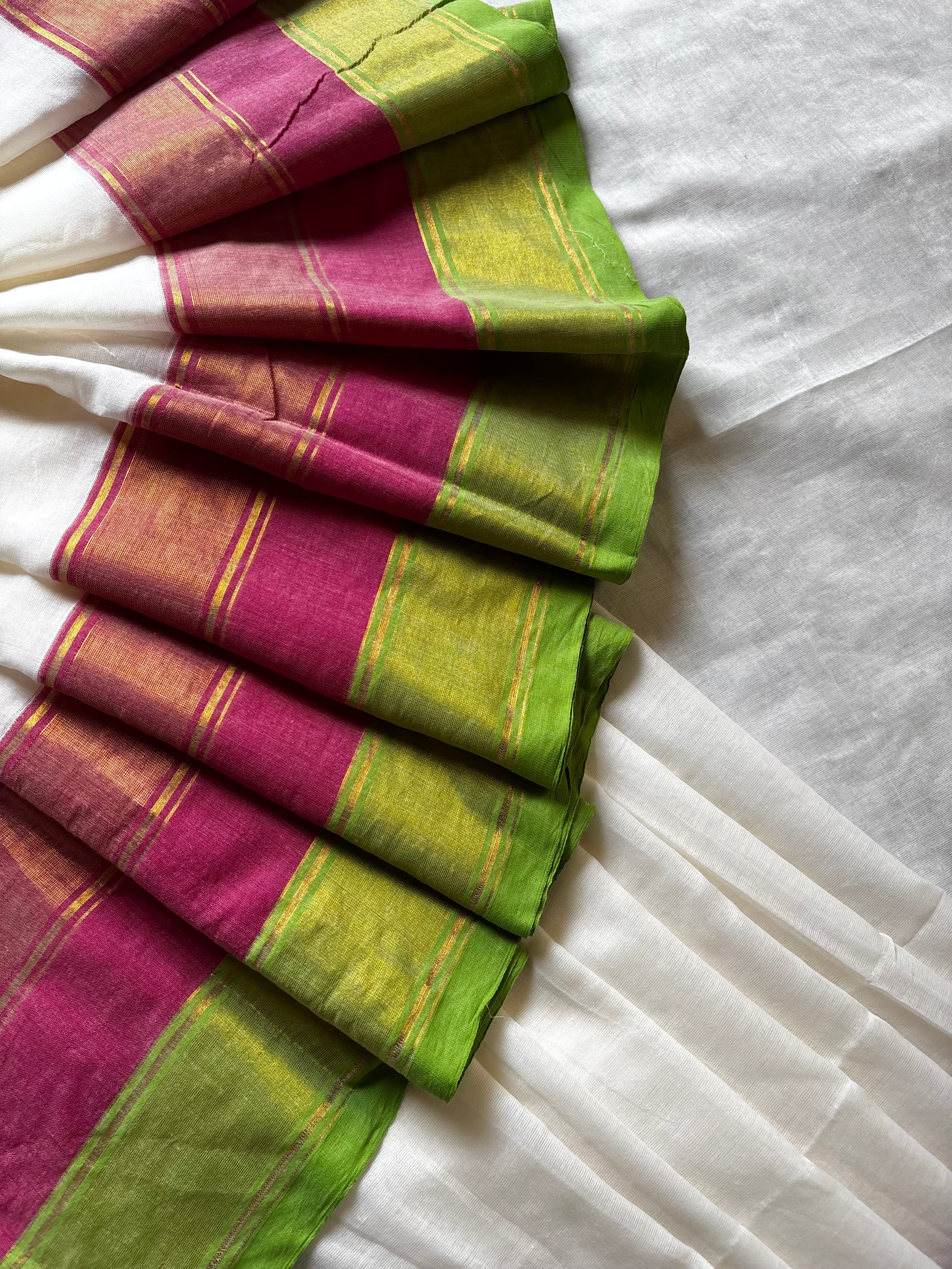 Offwhite Colour Pink Green Zari Border Mul Cotton Saree
