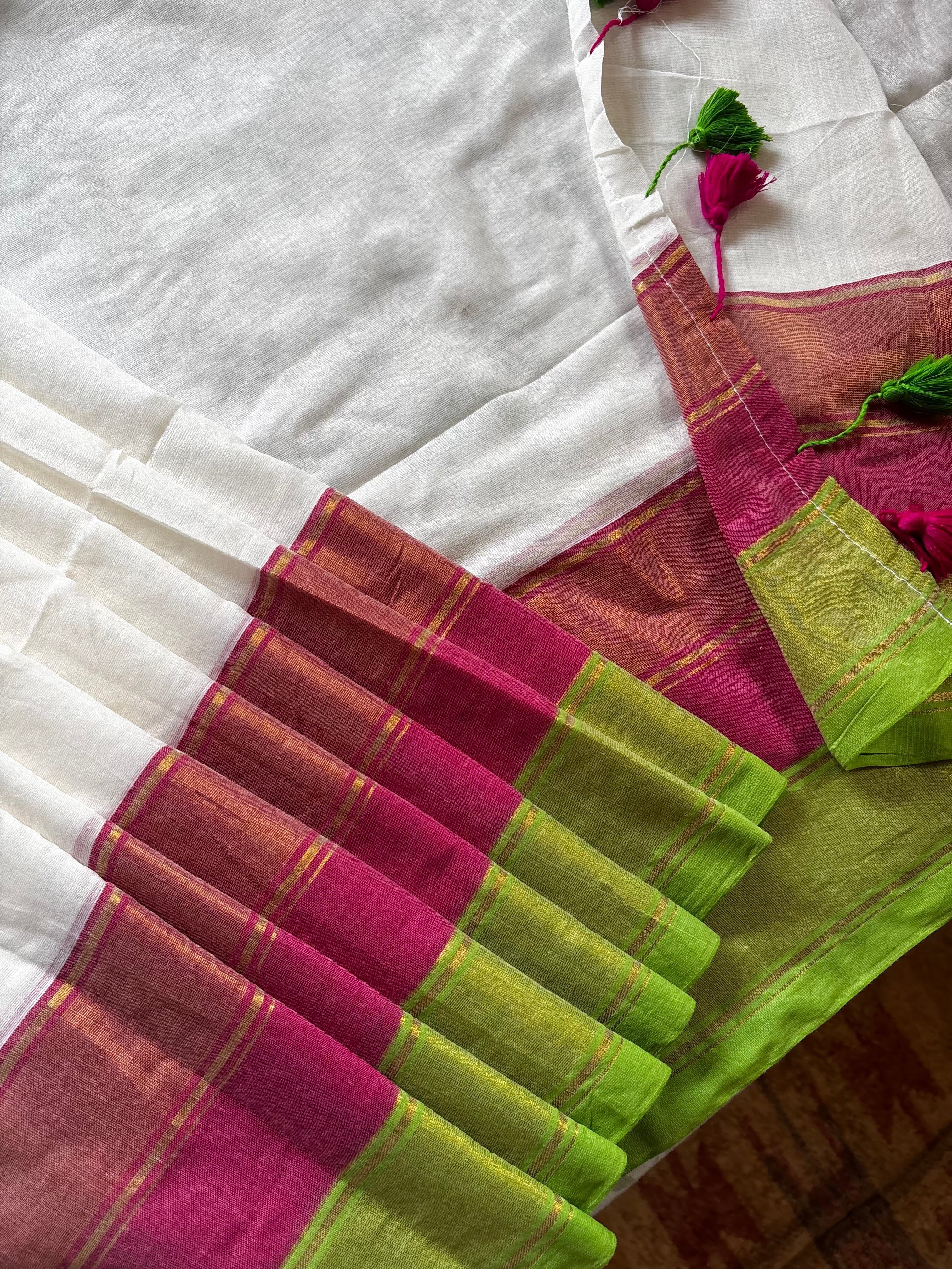 Offwhite Colour Pink Green Zari Border Mul Cotton Saree