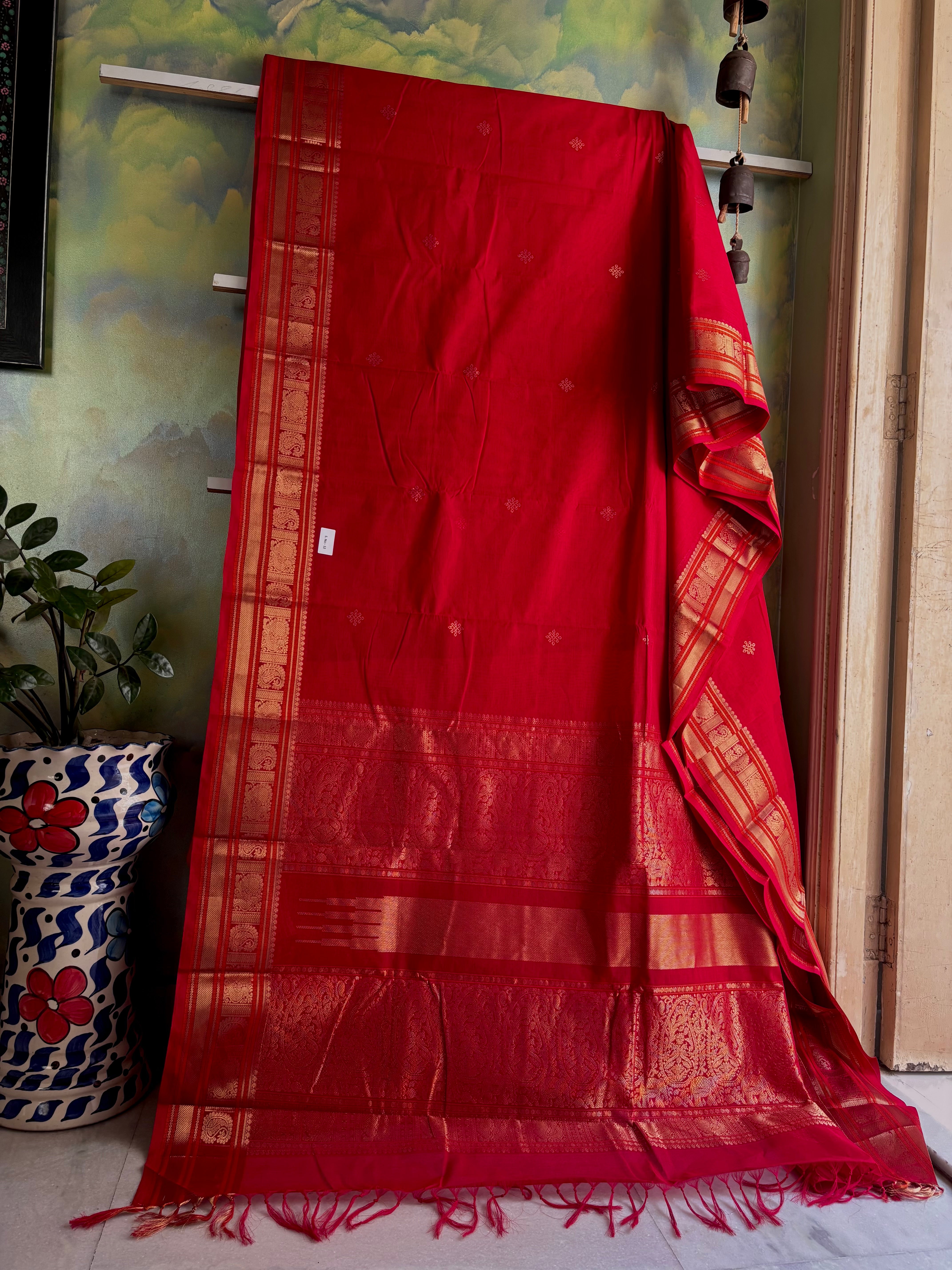 Handwoven Proper Red Colour Kanchipuram