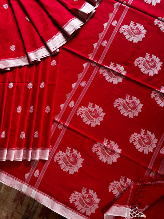 Handwoven Red White Cotton Jamdani Saree