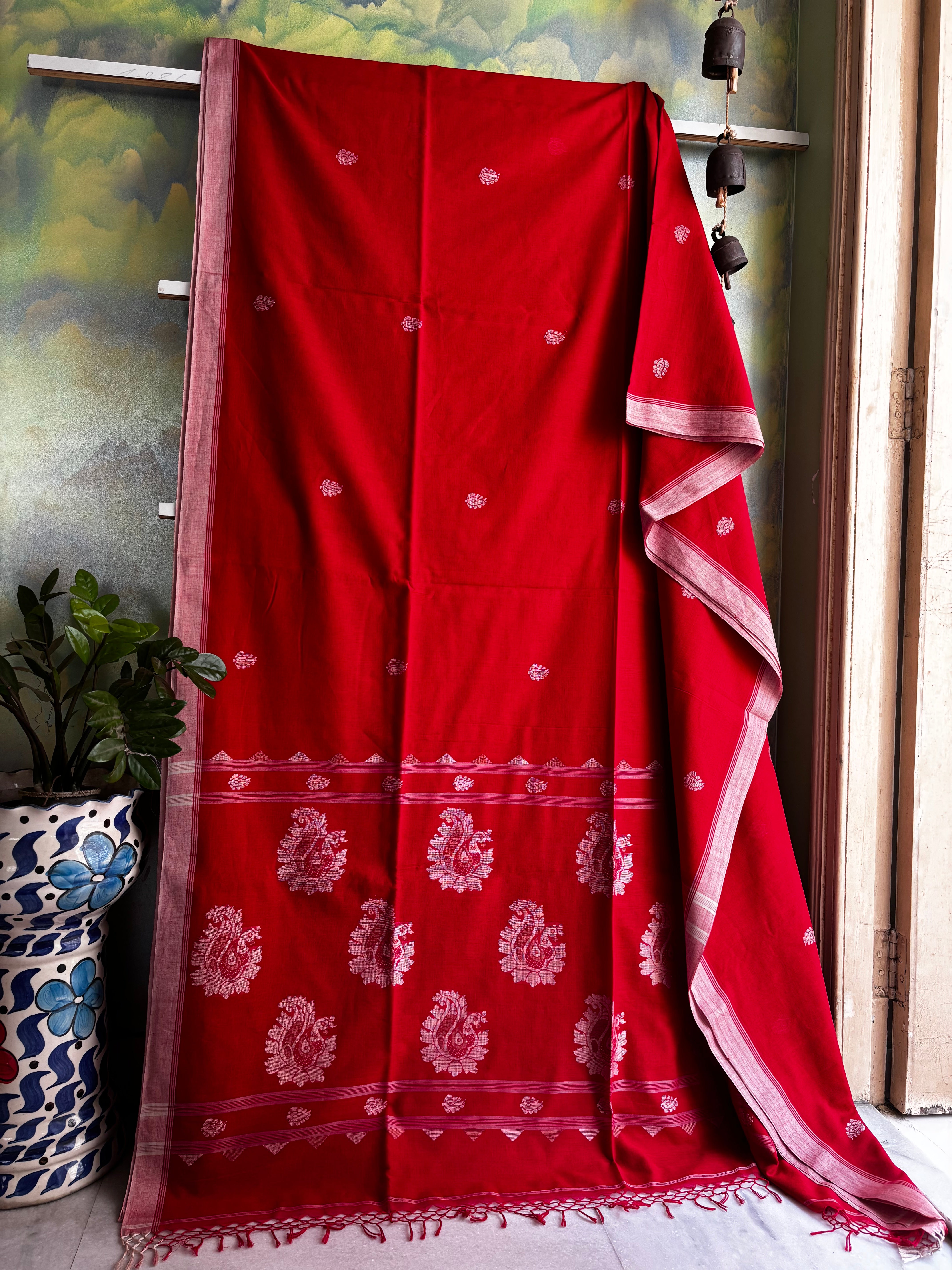 Handwoven Red White Cotton Jamdani Saree