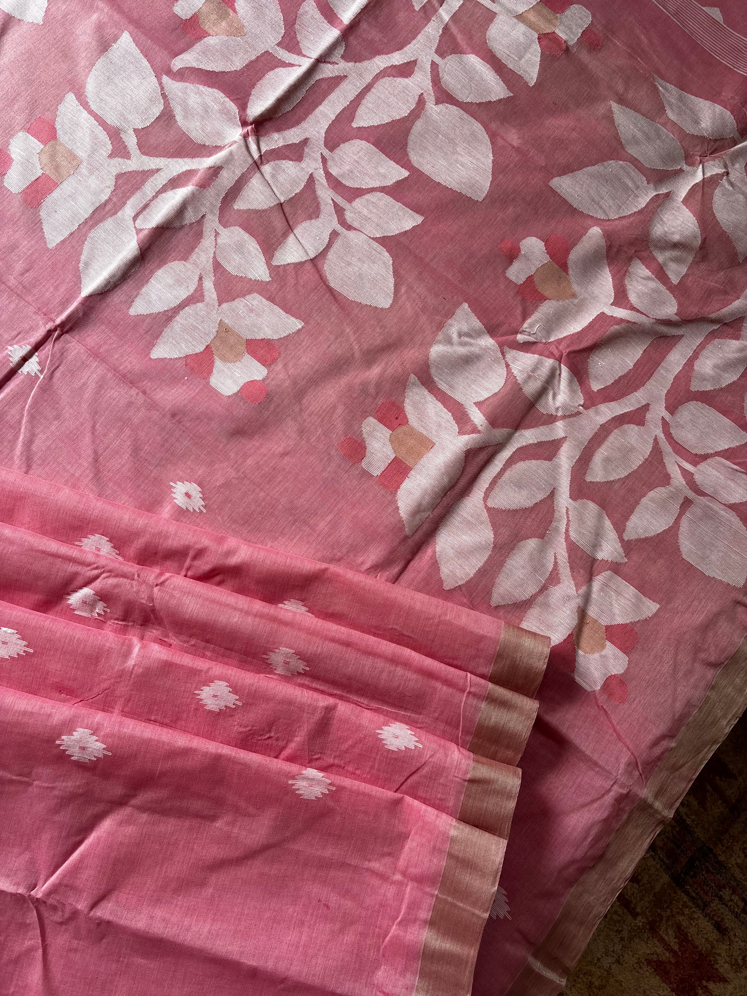 Handwoven Light Pink Colour Cotton Jamdani Saree