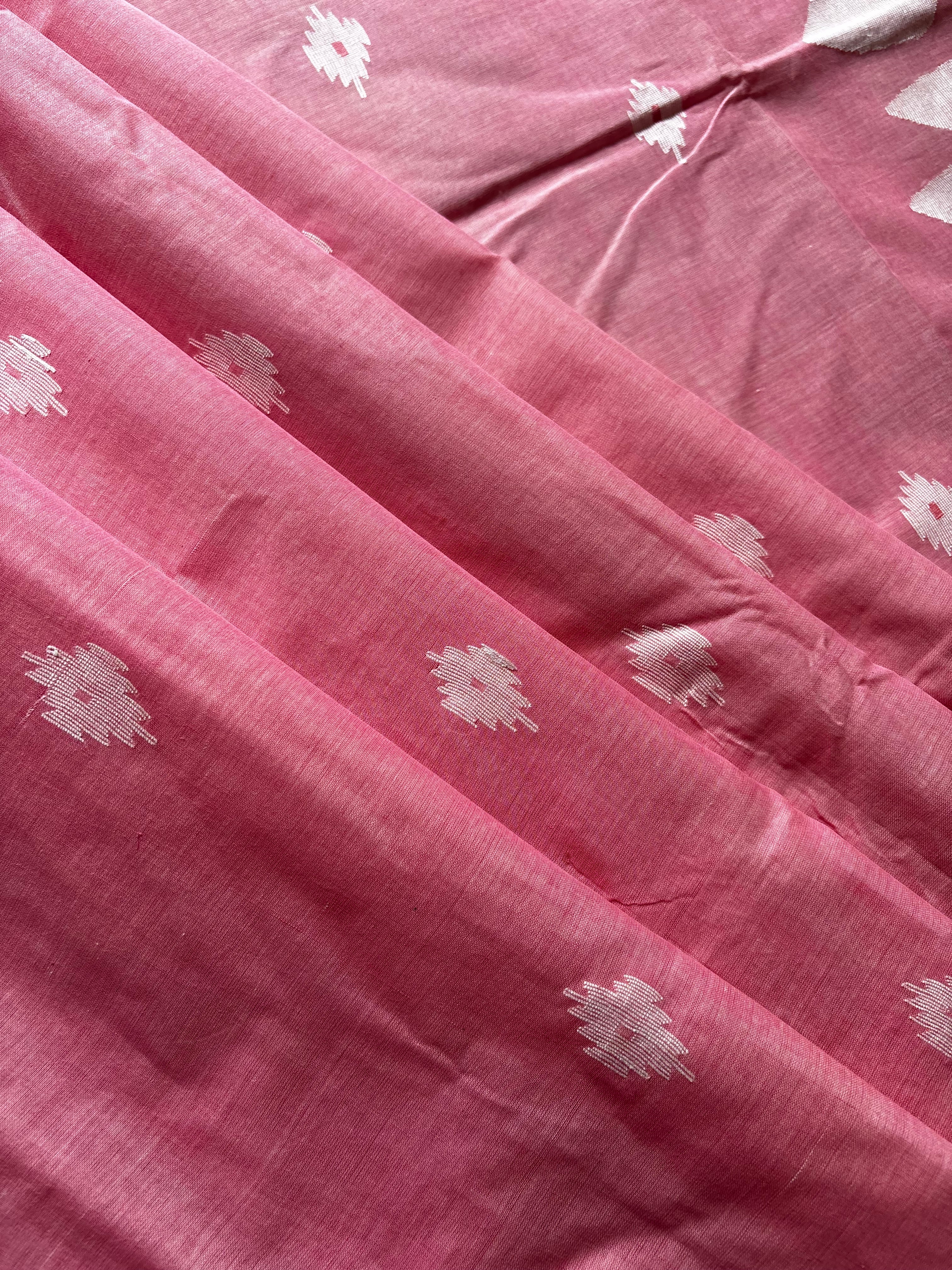 Handwoven Light Pink Colour Cotton Jamdani Saree