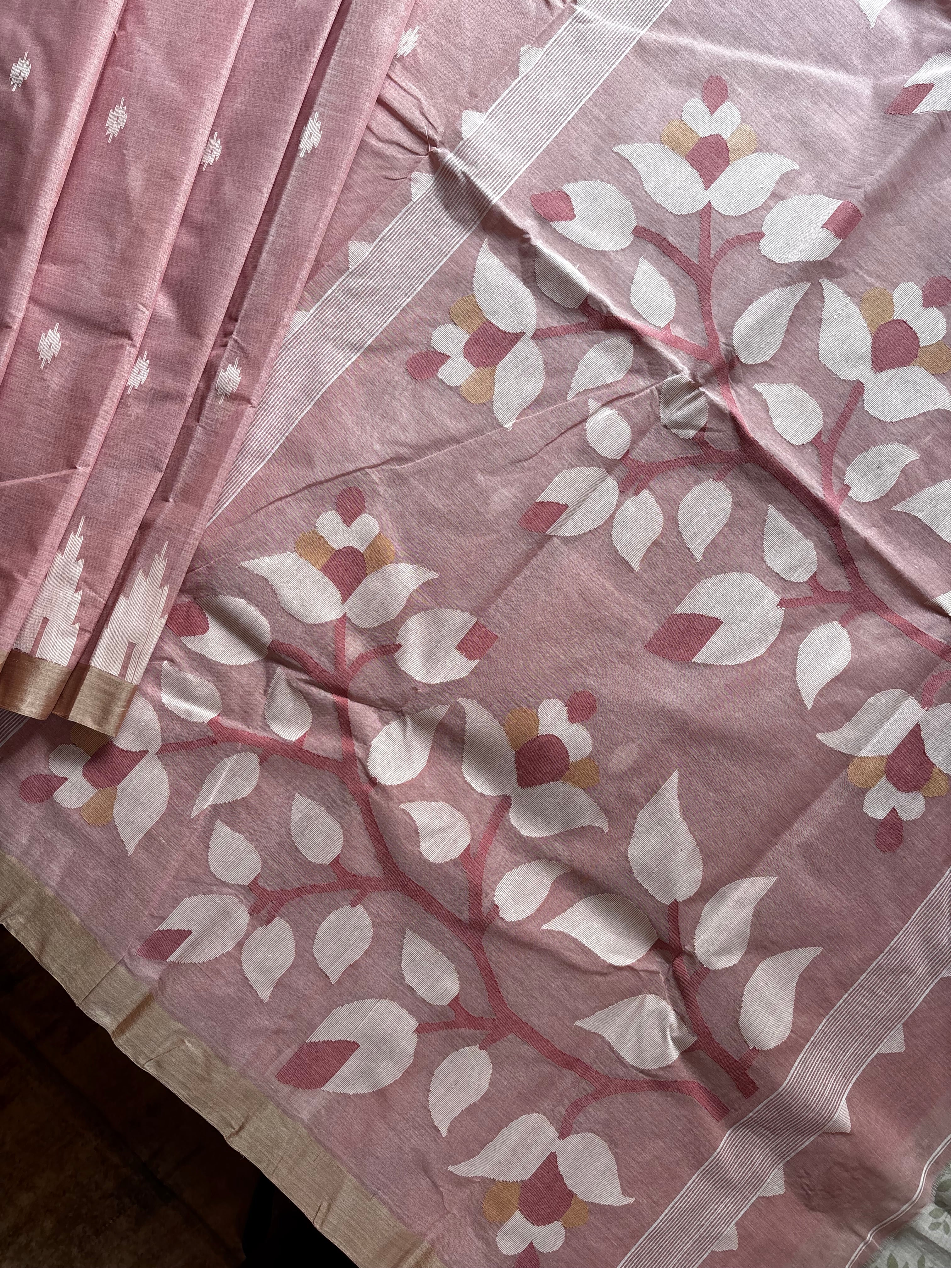 Handwoven Dusty Pink Colour Cotton Jamdani Saree