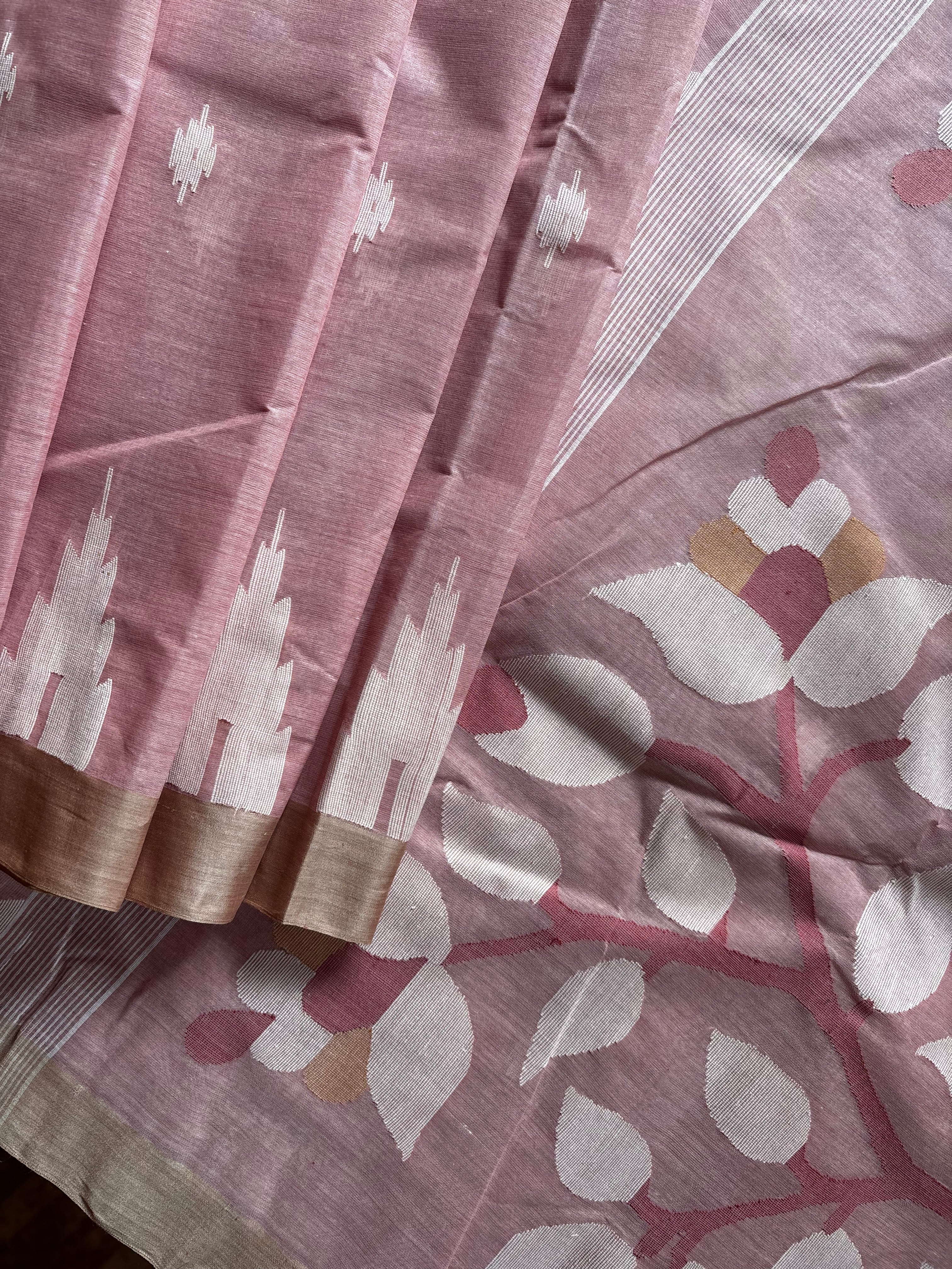 Handwoven Dusty Pink Colour Cotton Jamdani Saree