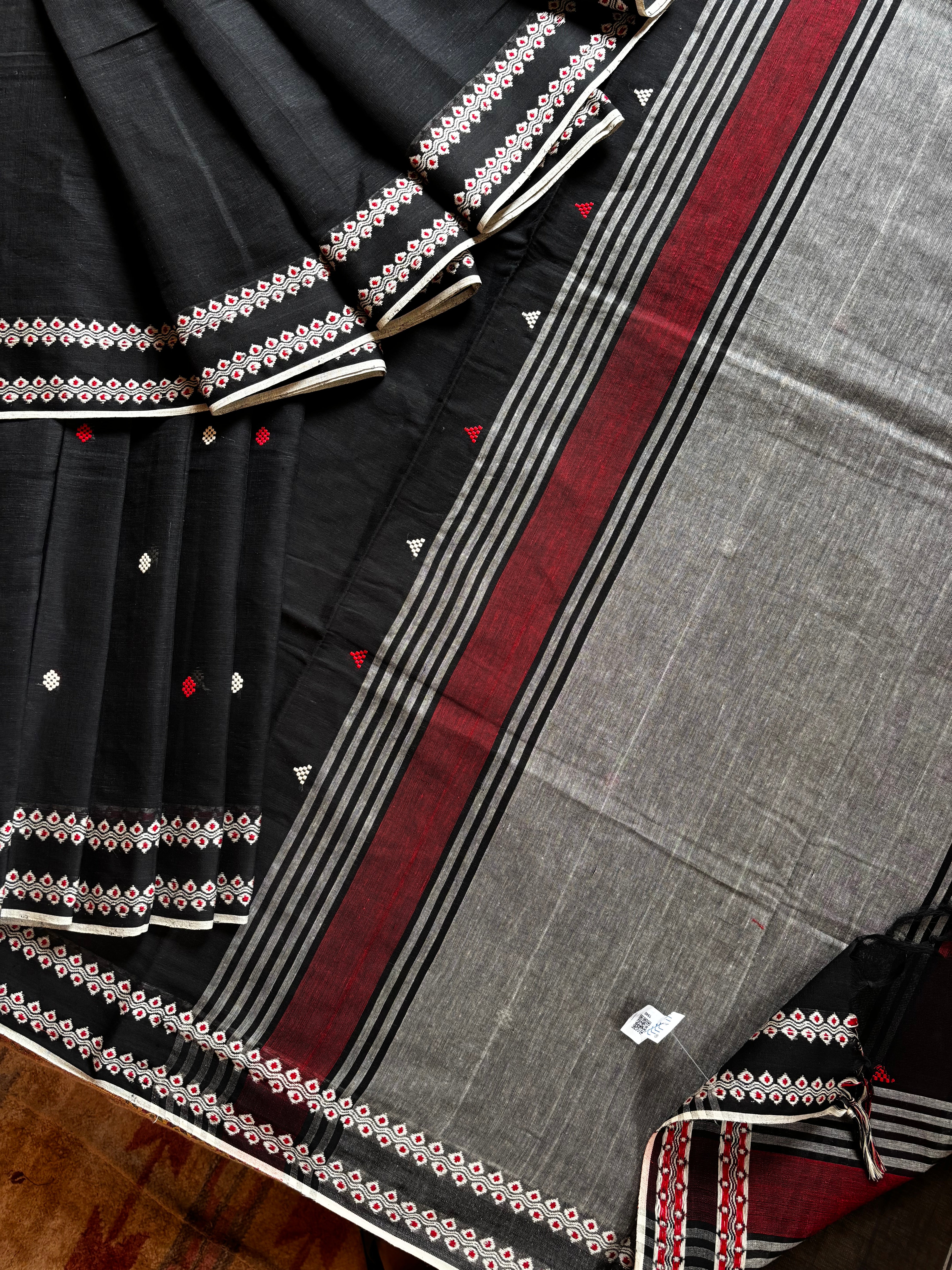 Handwoven Black Colour Begampuri Cotton Saree