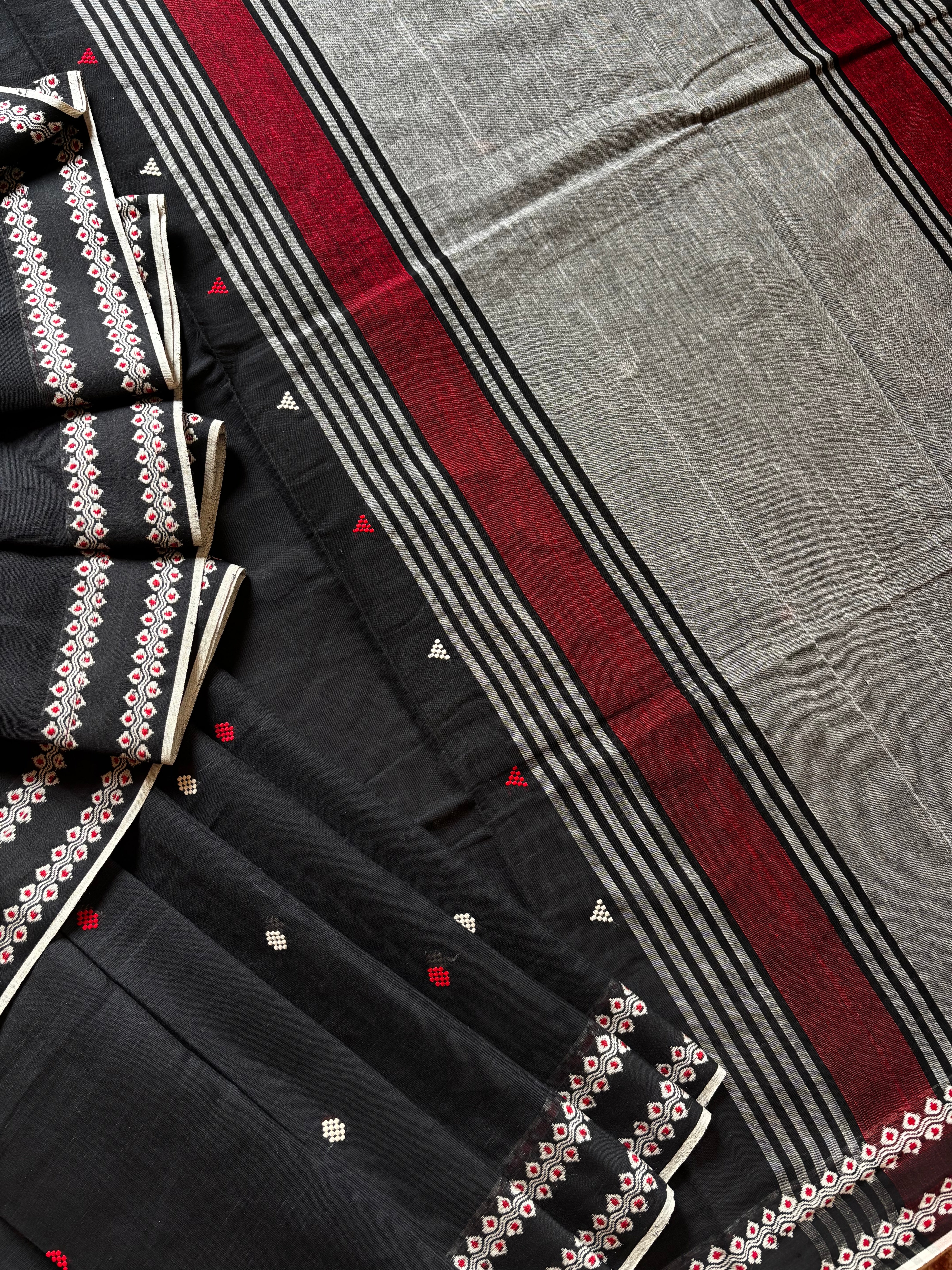 Handwoven Black Colour Begampuri Cotton Saree