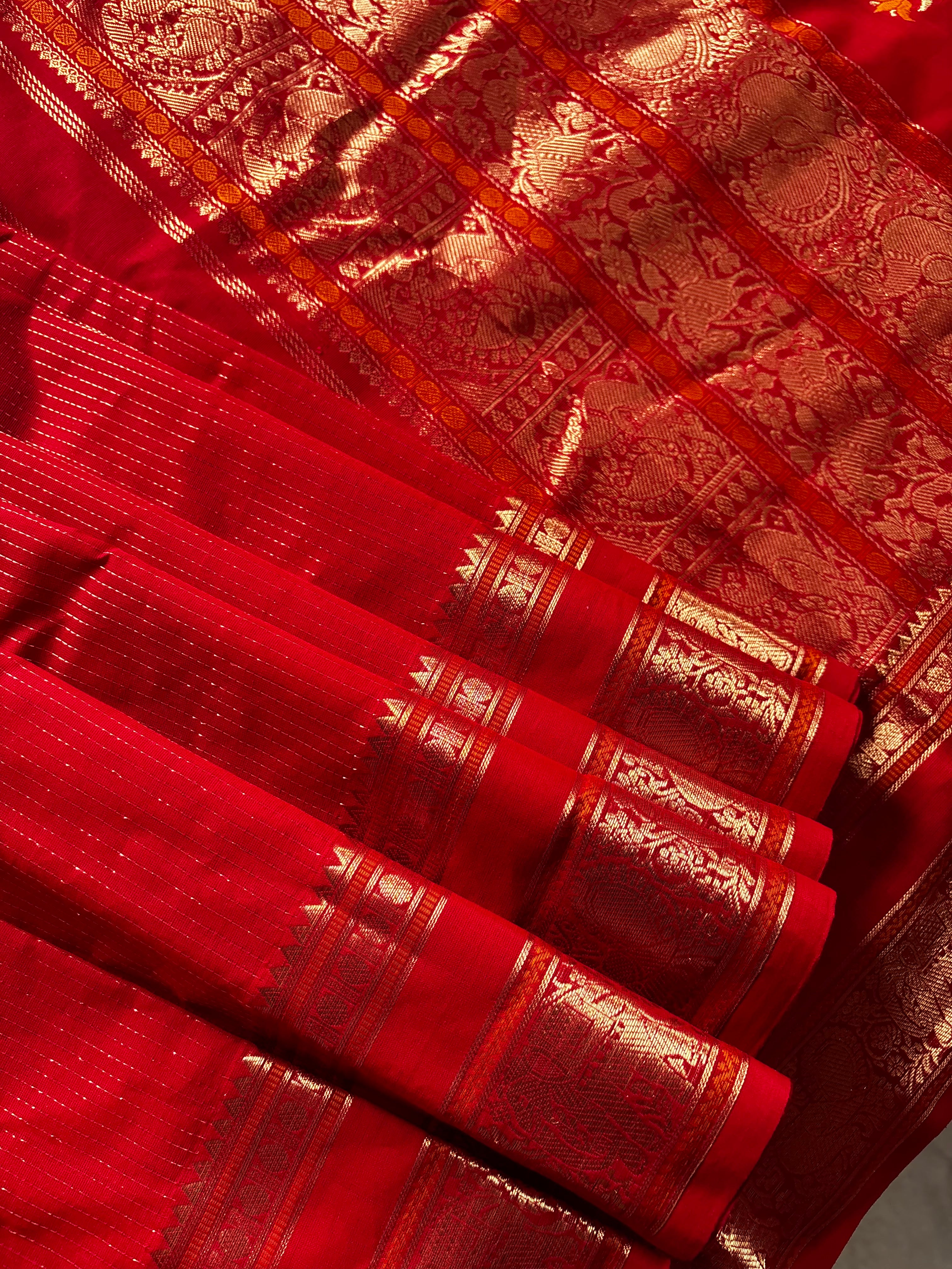 Handwoven Red Colour Kanchipuram Cotton Saree