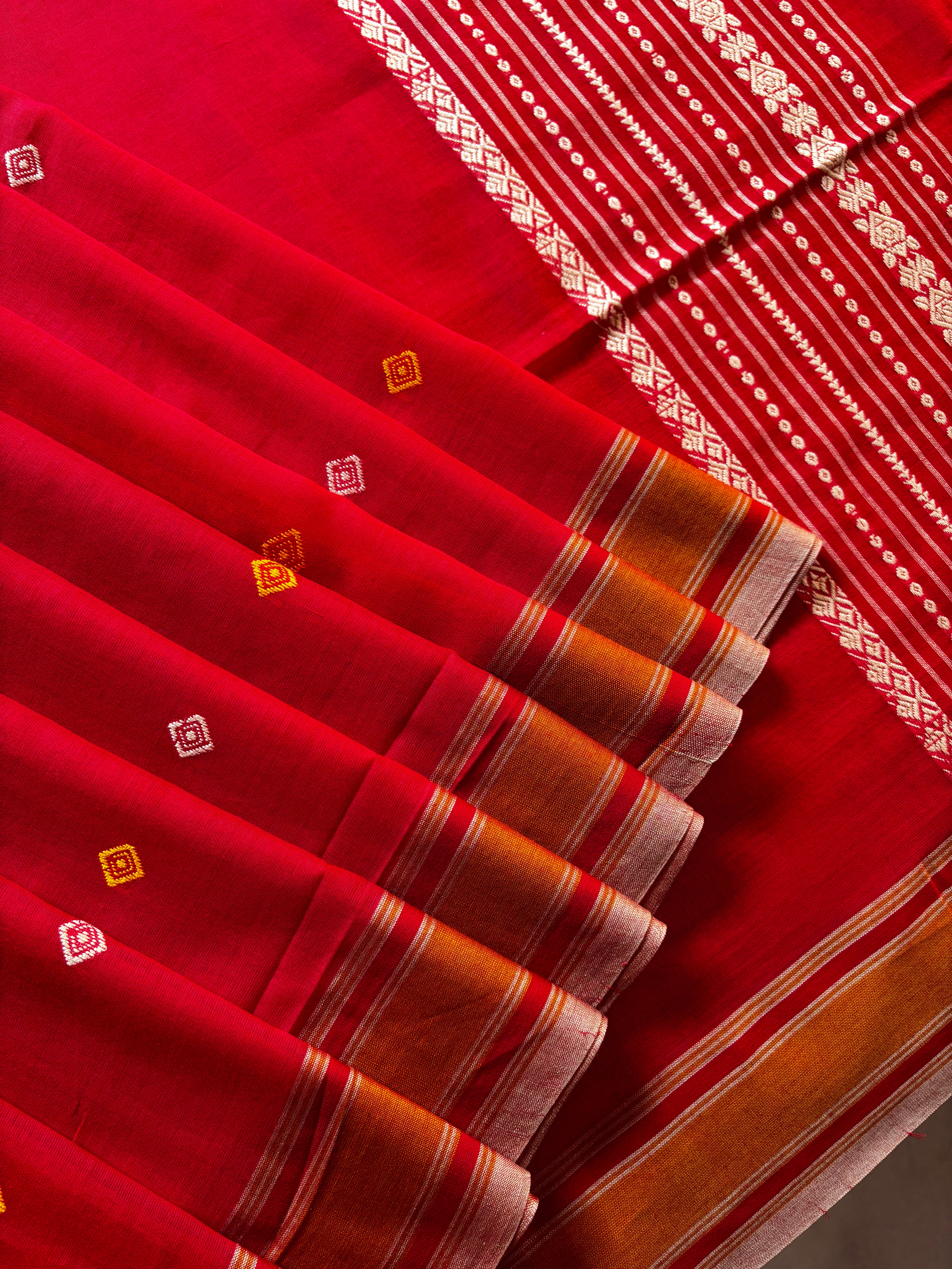 Handwoven Red Colour Phulia Cotton Saree