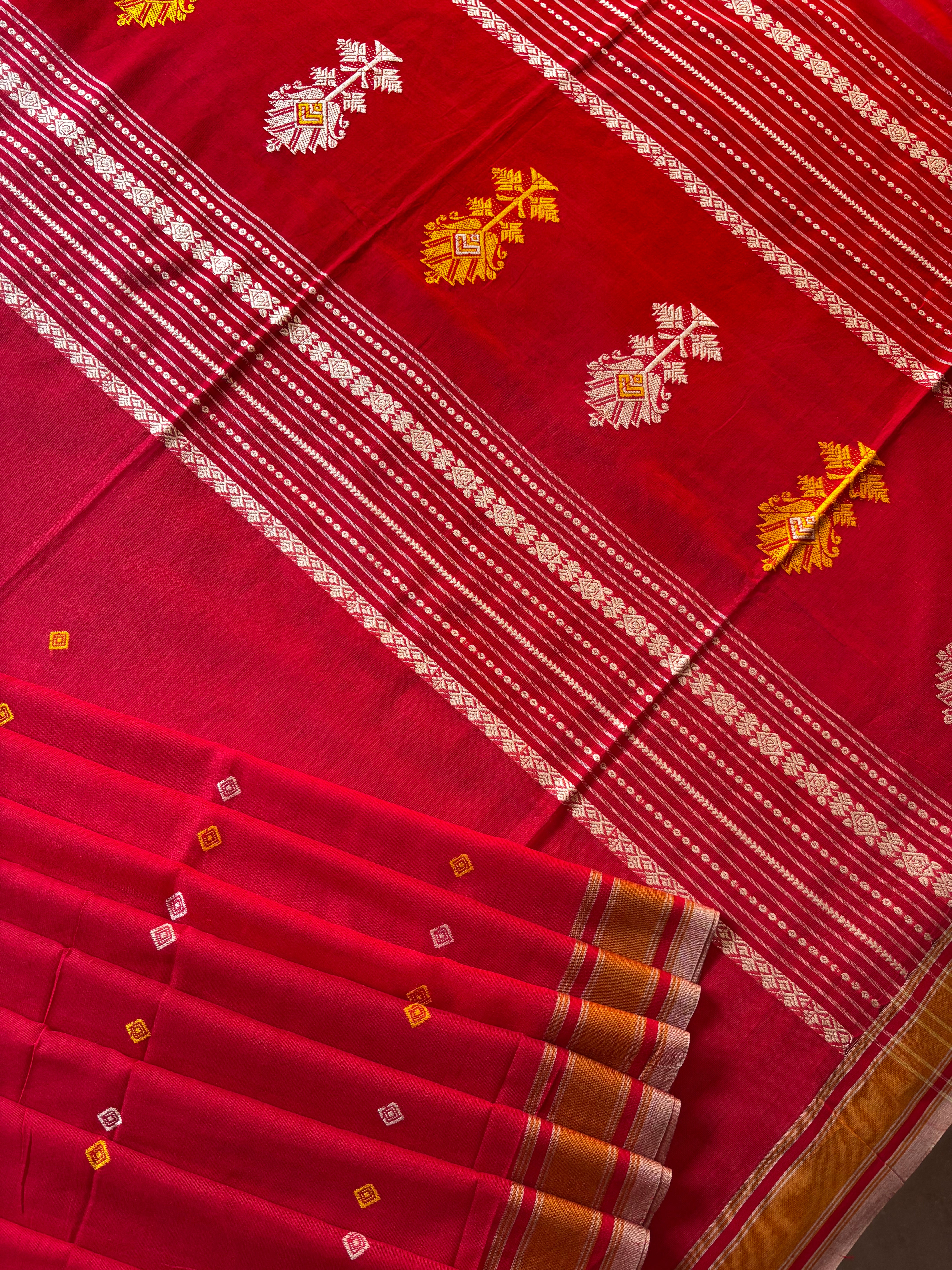 Handwoven Red Colour Phulia Cotton Saree