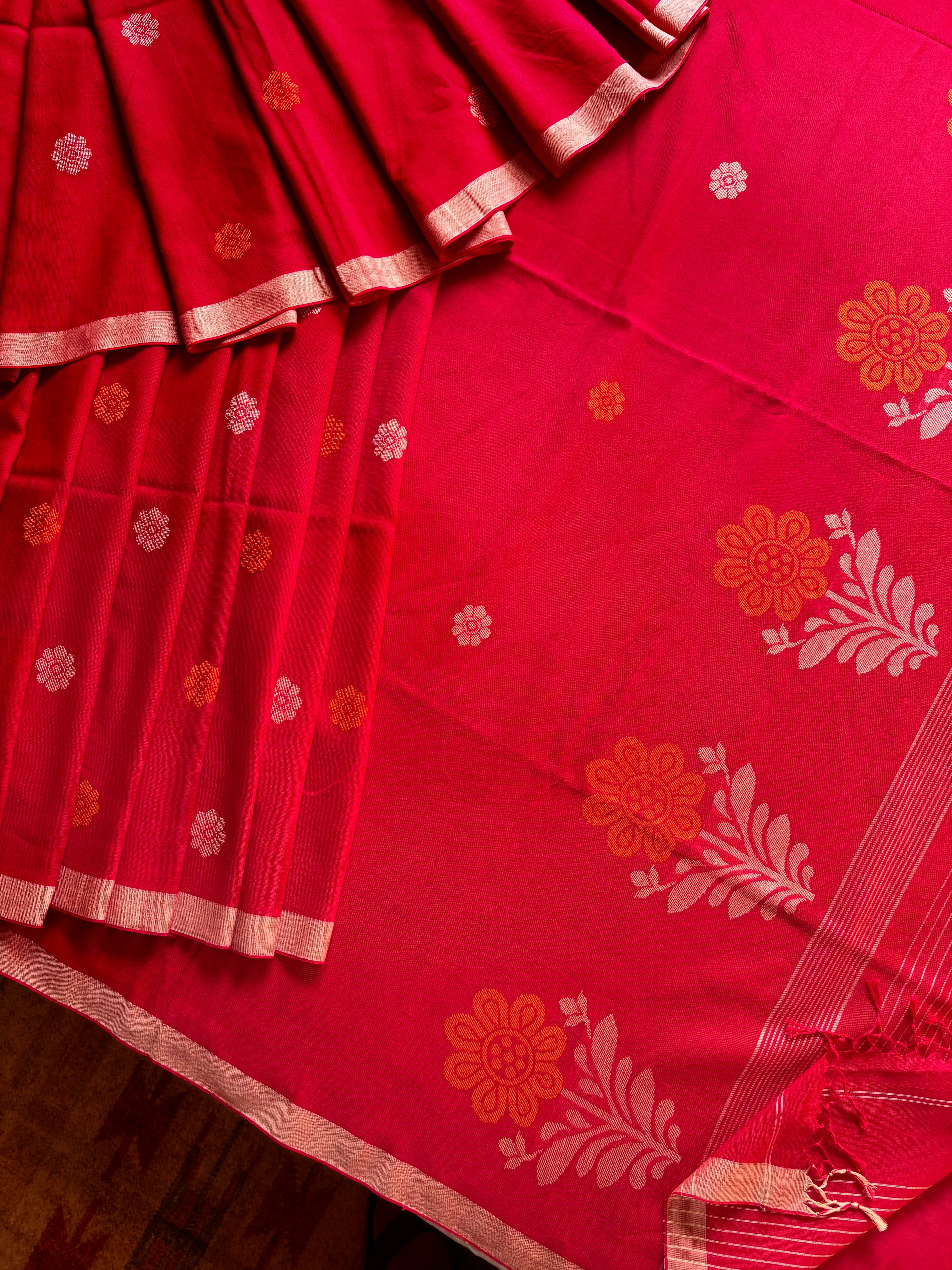 Handwoven Red Cotton Jamdani Saree