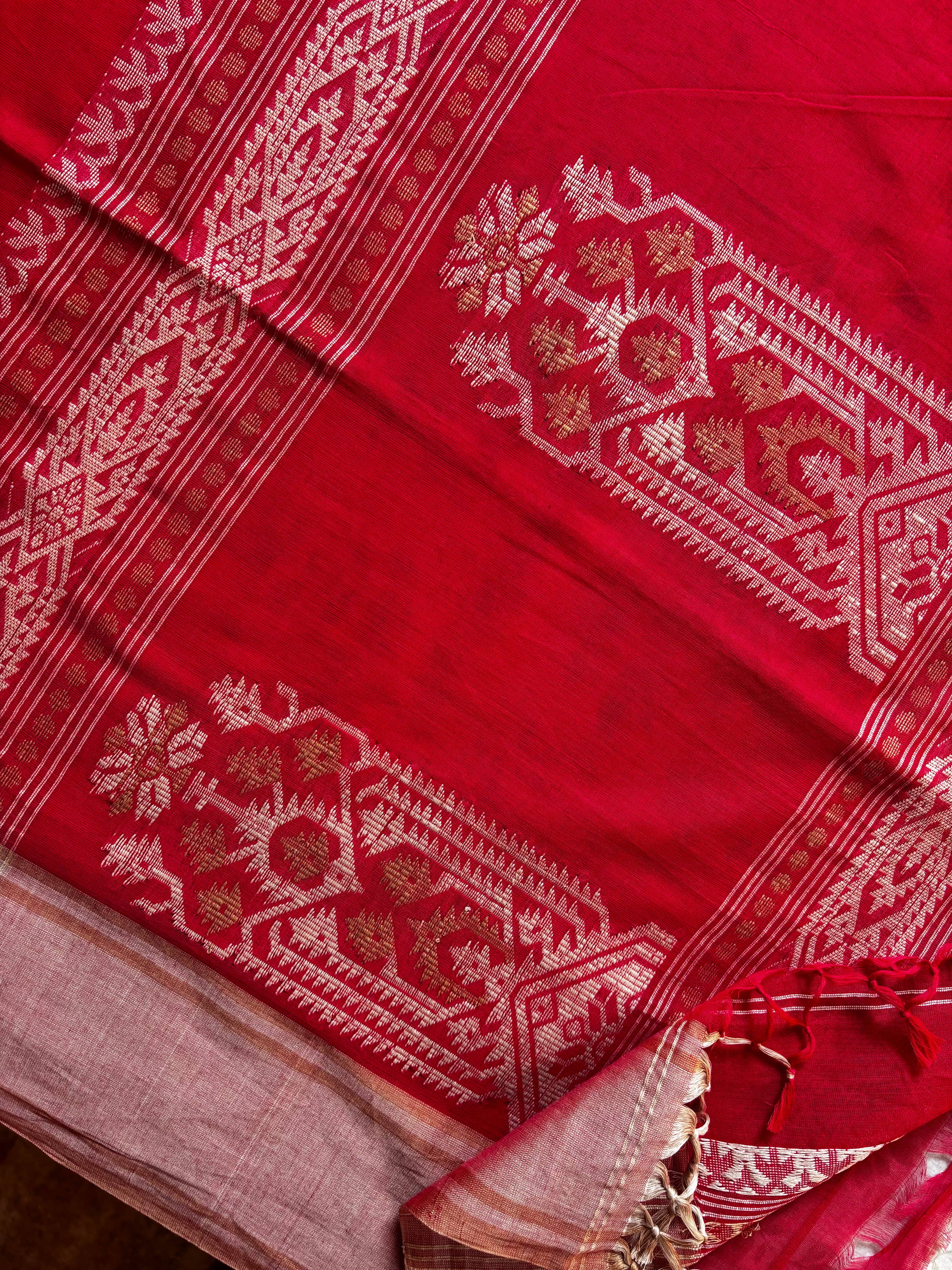 Handwoven Red Colour Cotton Jamdani Saree