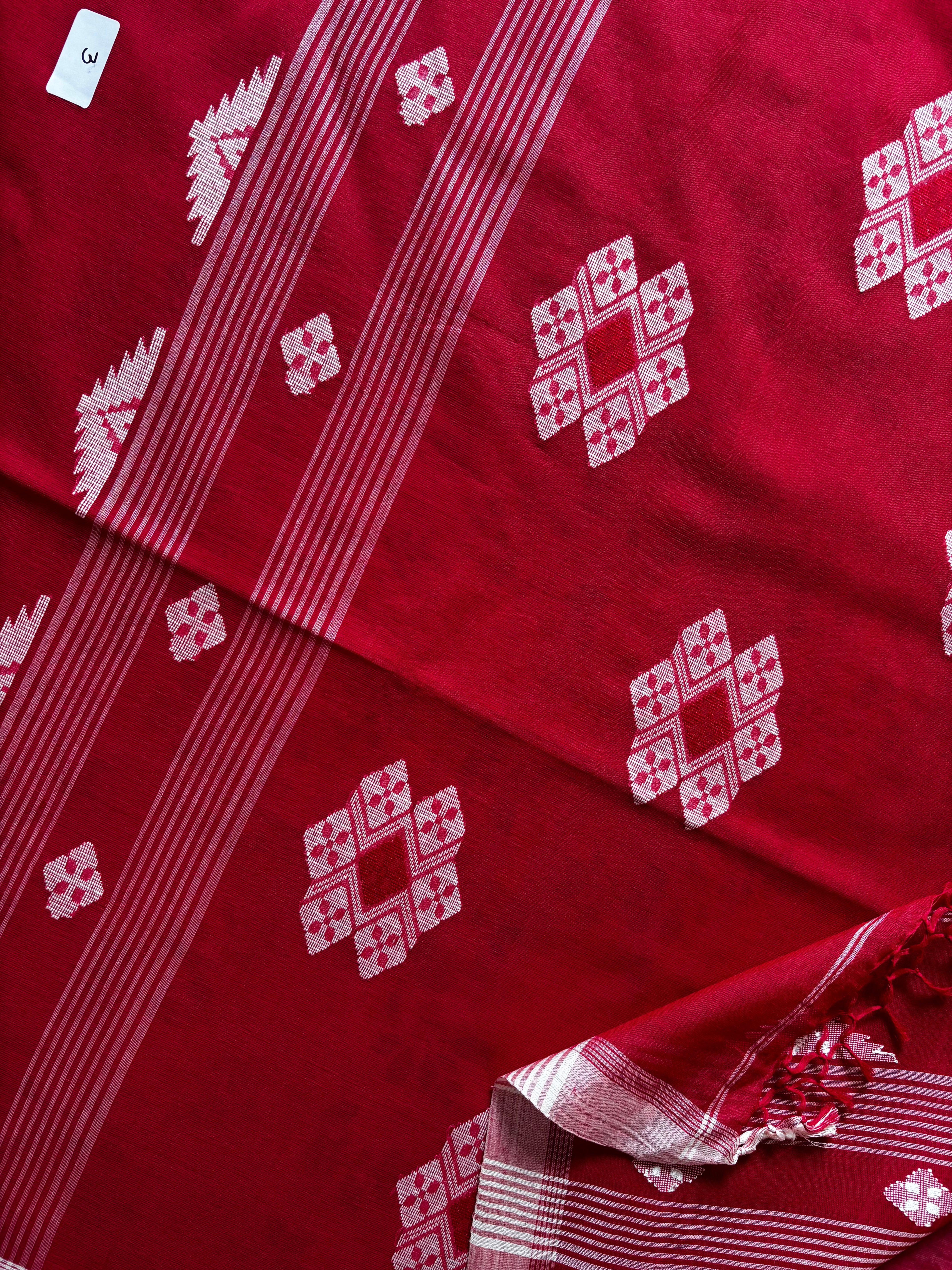 Handwoven Red White Phulia Cotton Jamdani Saree
