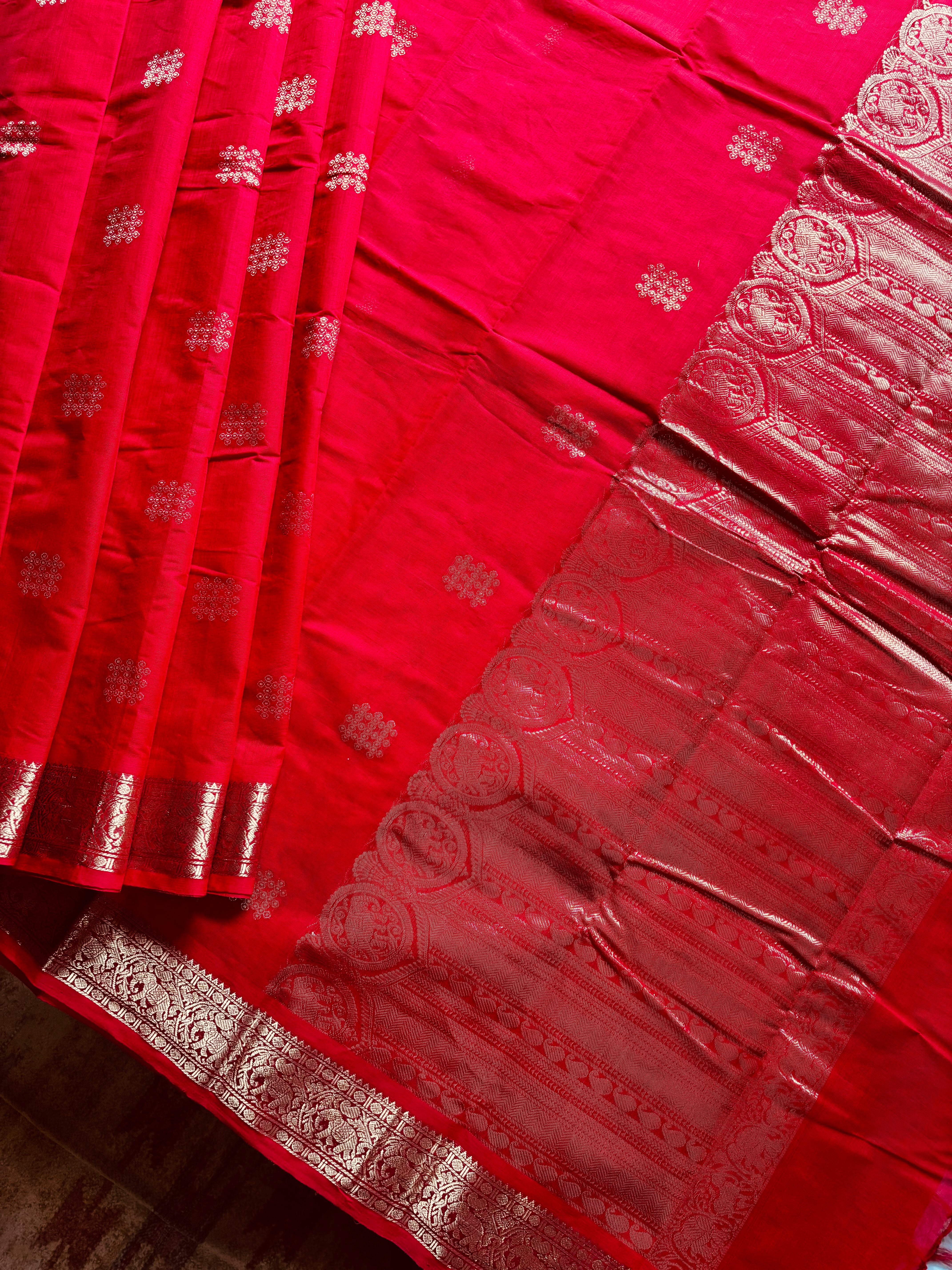 Handwoven Red Colour Kanchipuram Cotton Saree