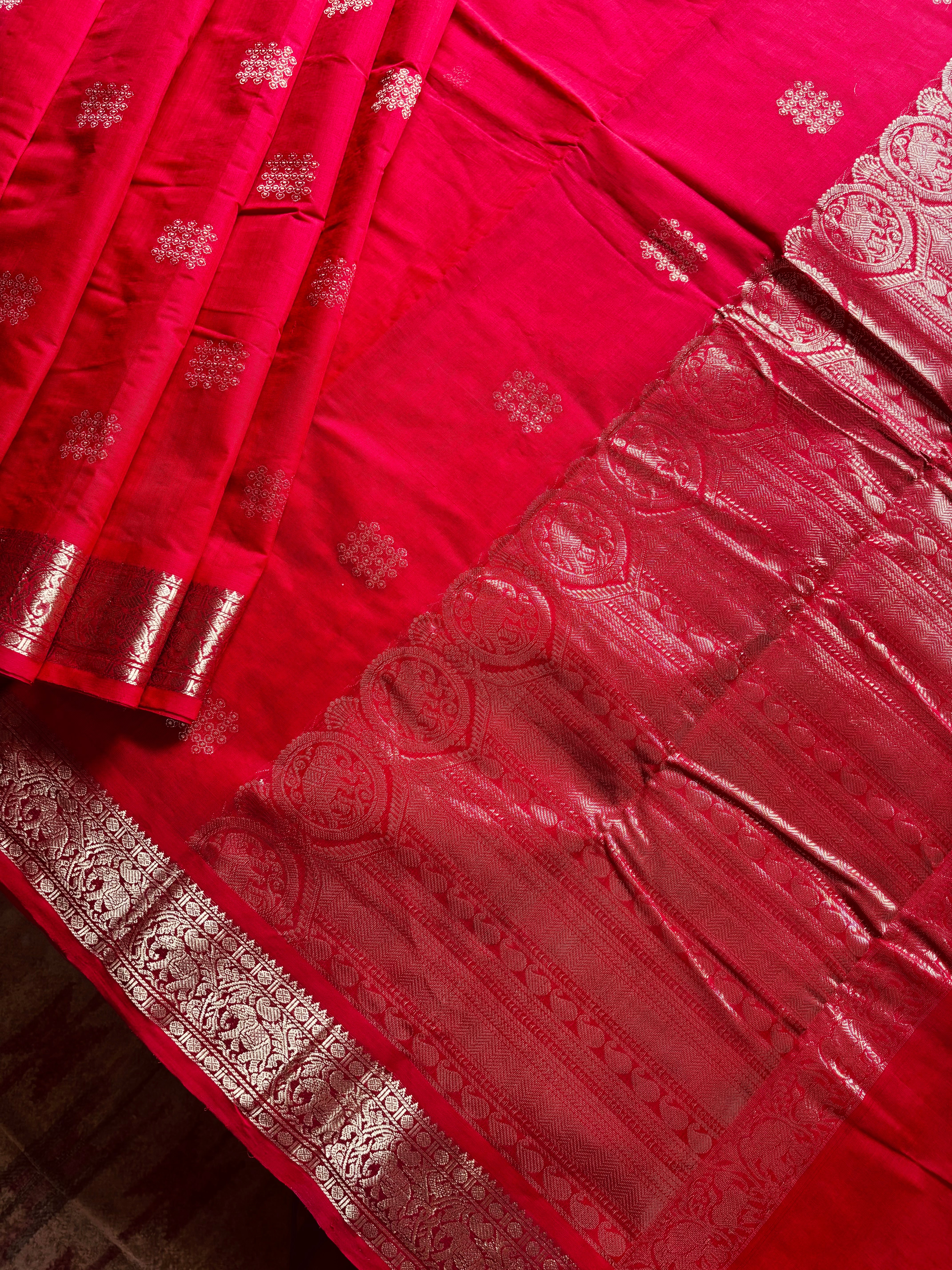 Handwoven Red Colour Kanchipuram Cotton Saree
