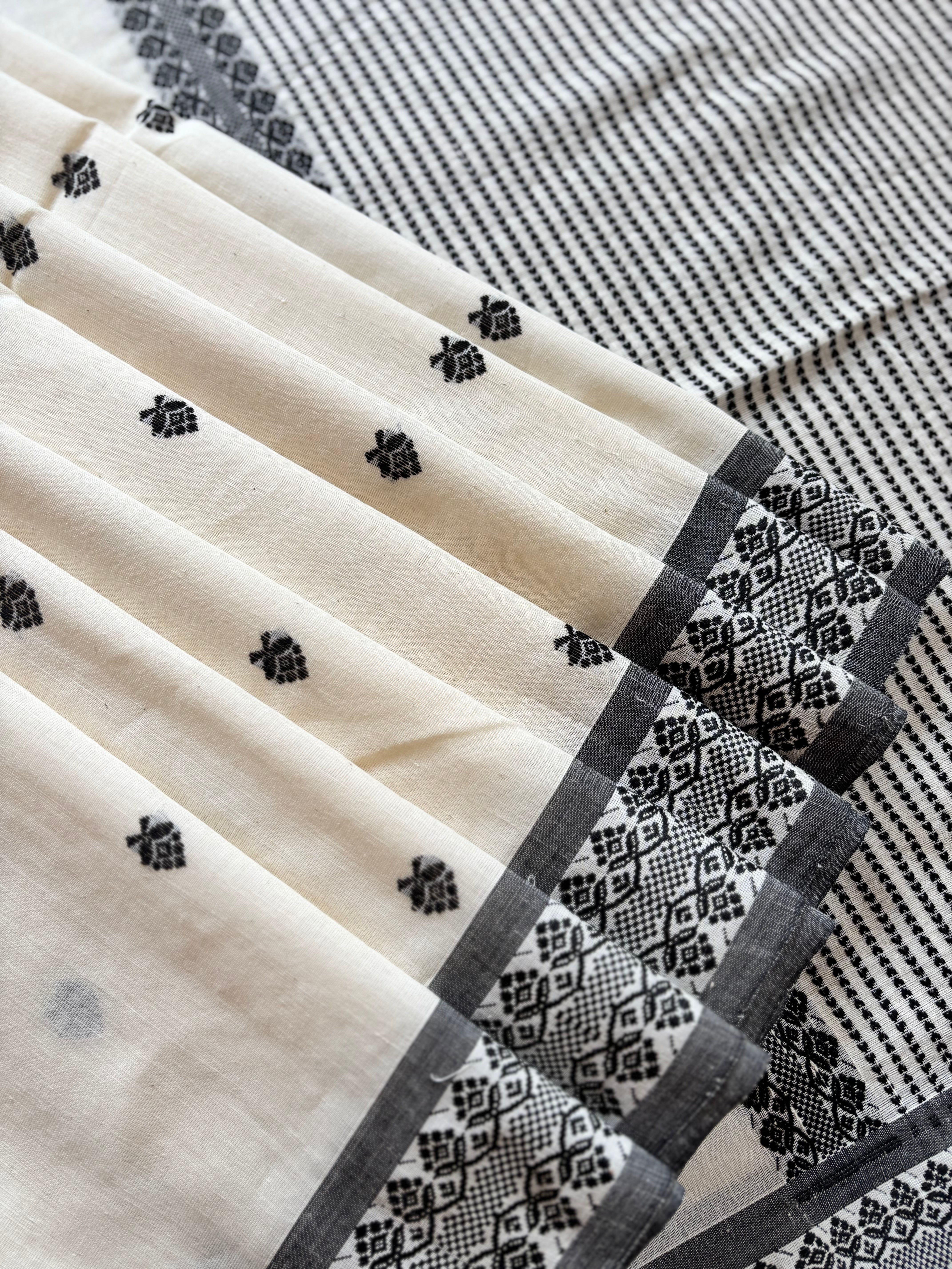 Handwoven White Black Phulia Cotton Saree