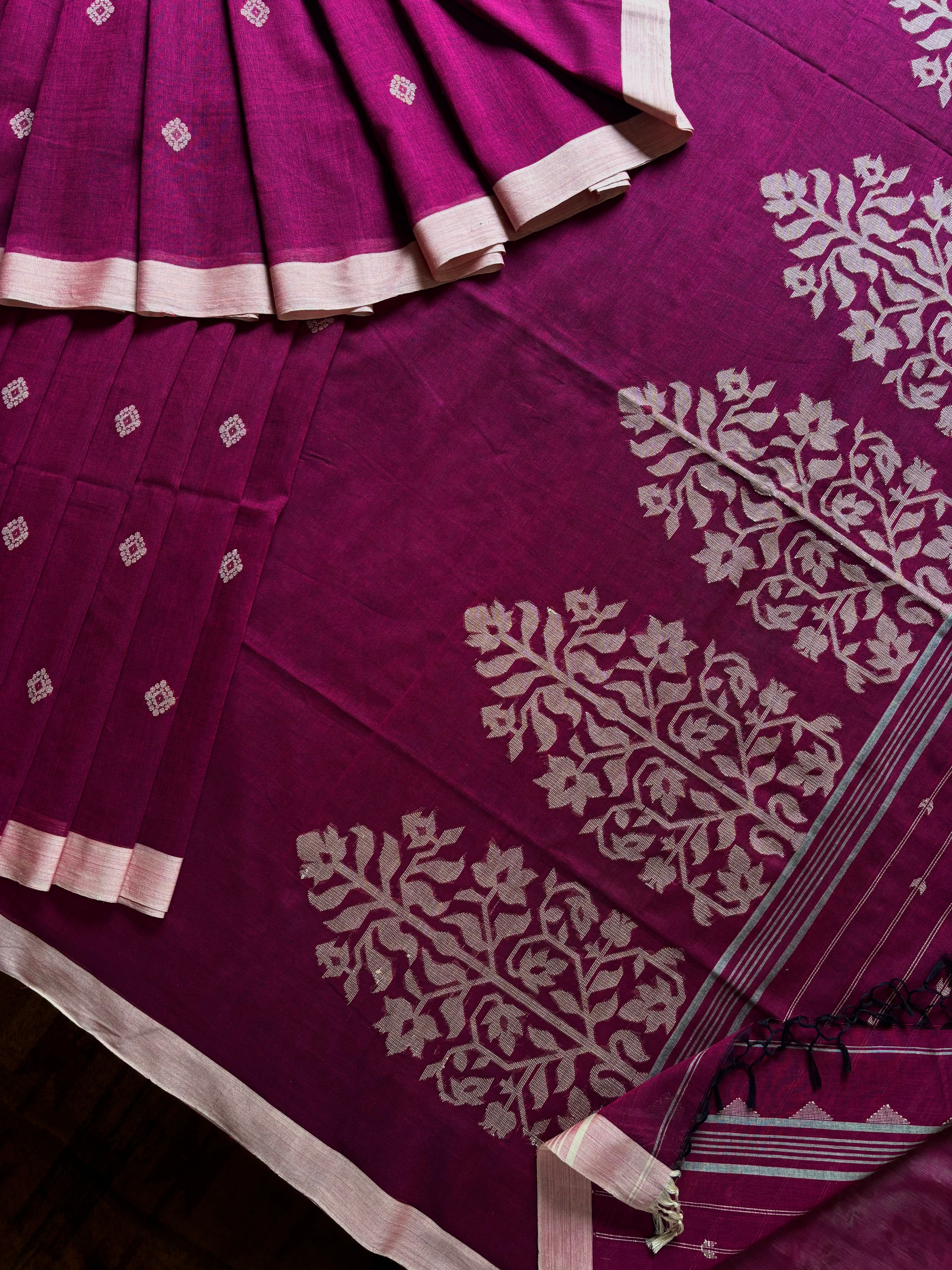 Handwoven Dusty Purple Colour Cotton Jamdani Saree