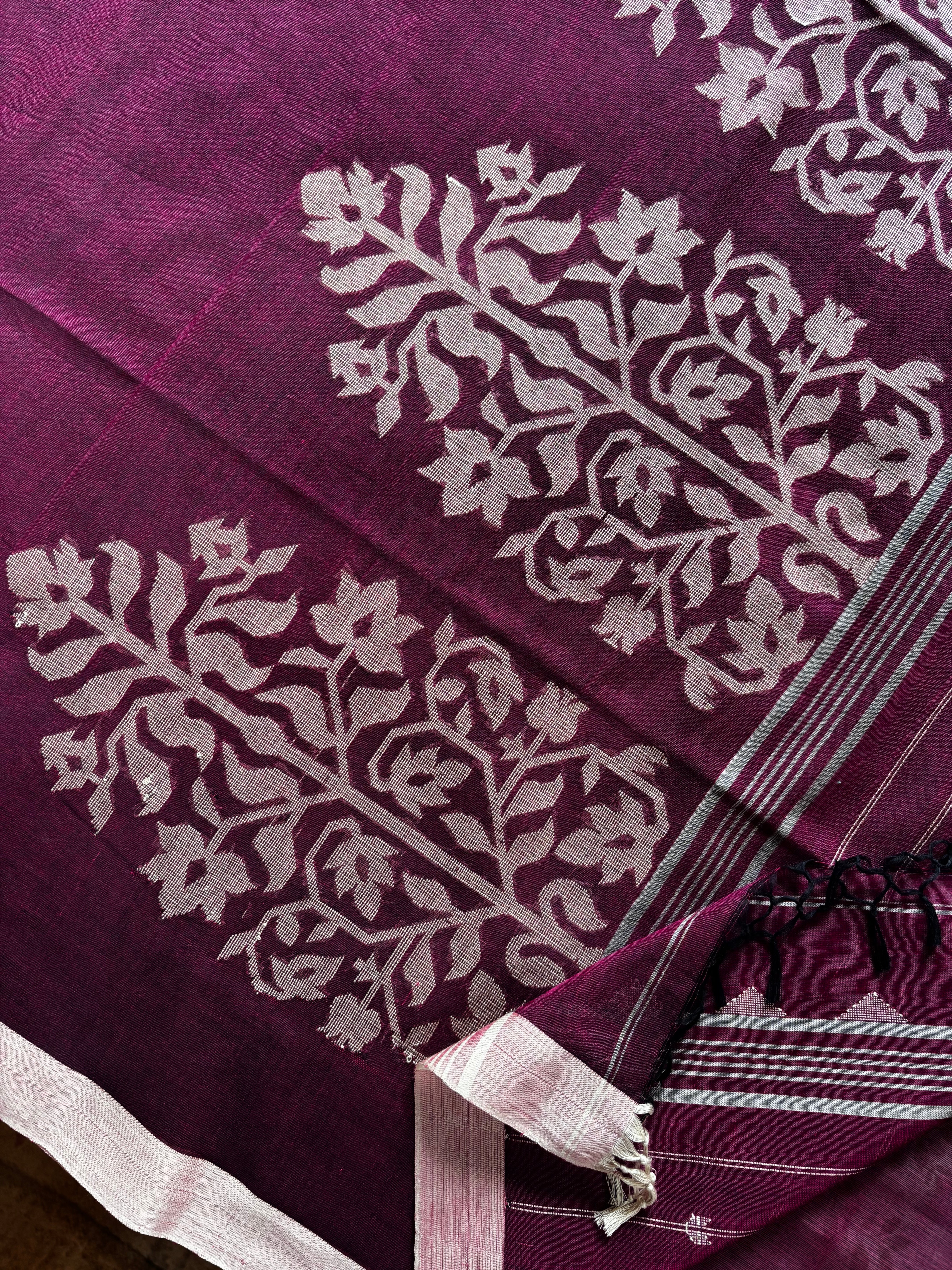 Handwoven Dusty Purple Colour Cotton Jamdani Saree