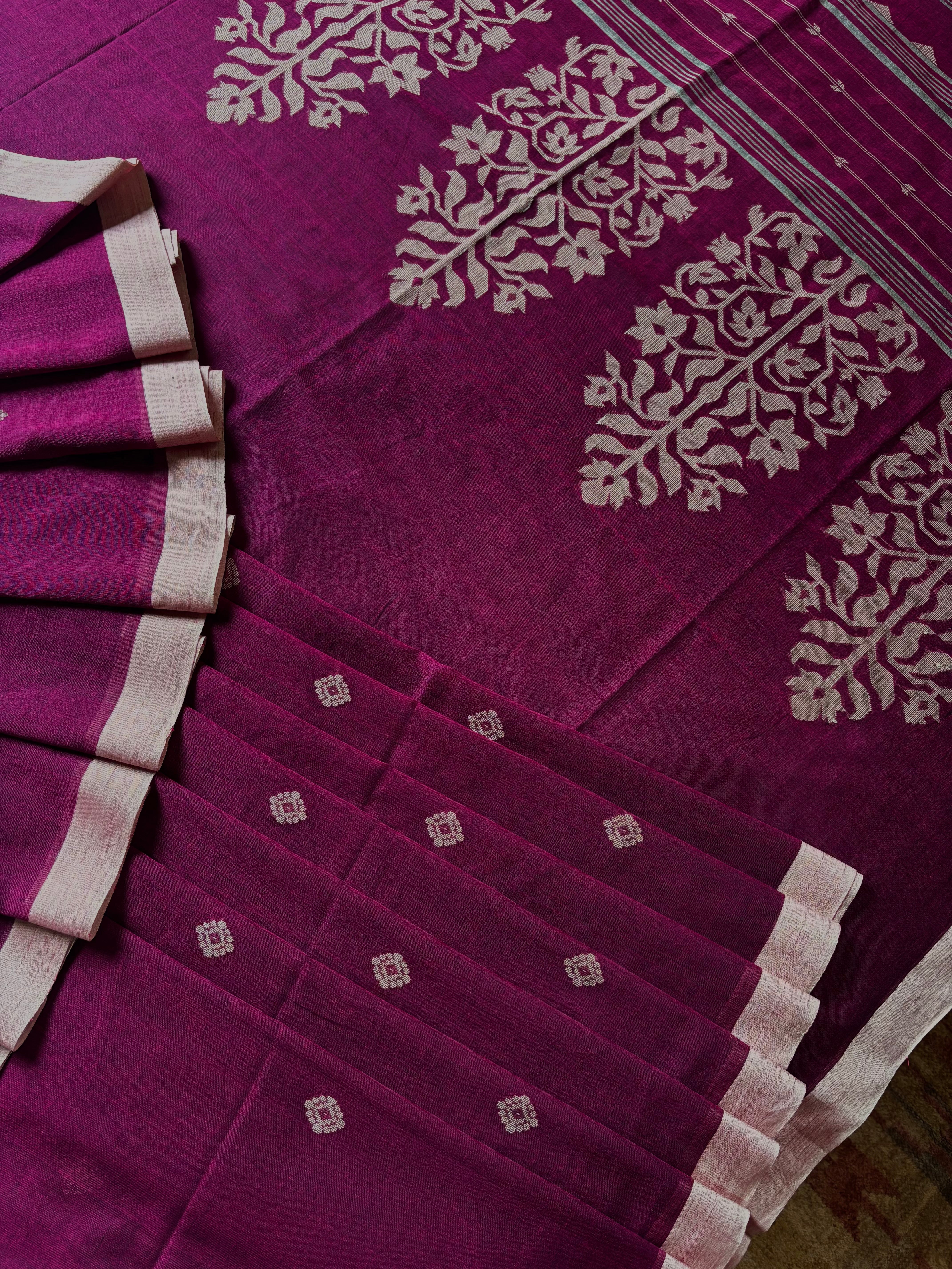 Handwoven Dusty Purple Colour Cotton Jamdani Saree