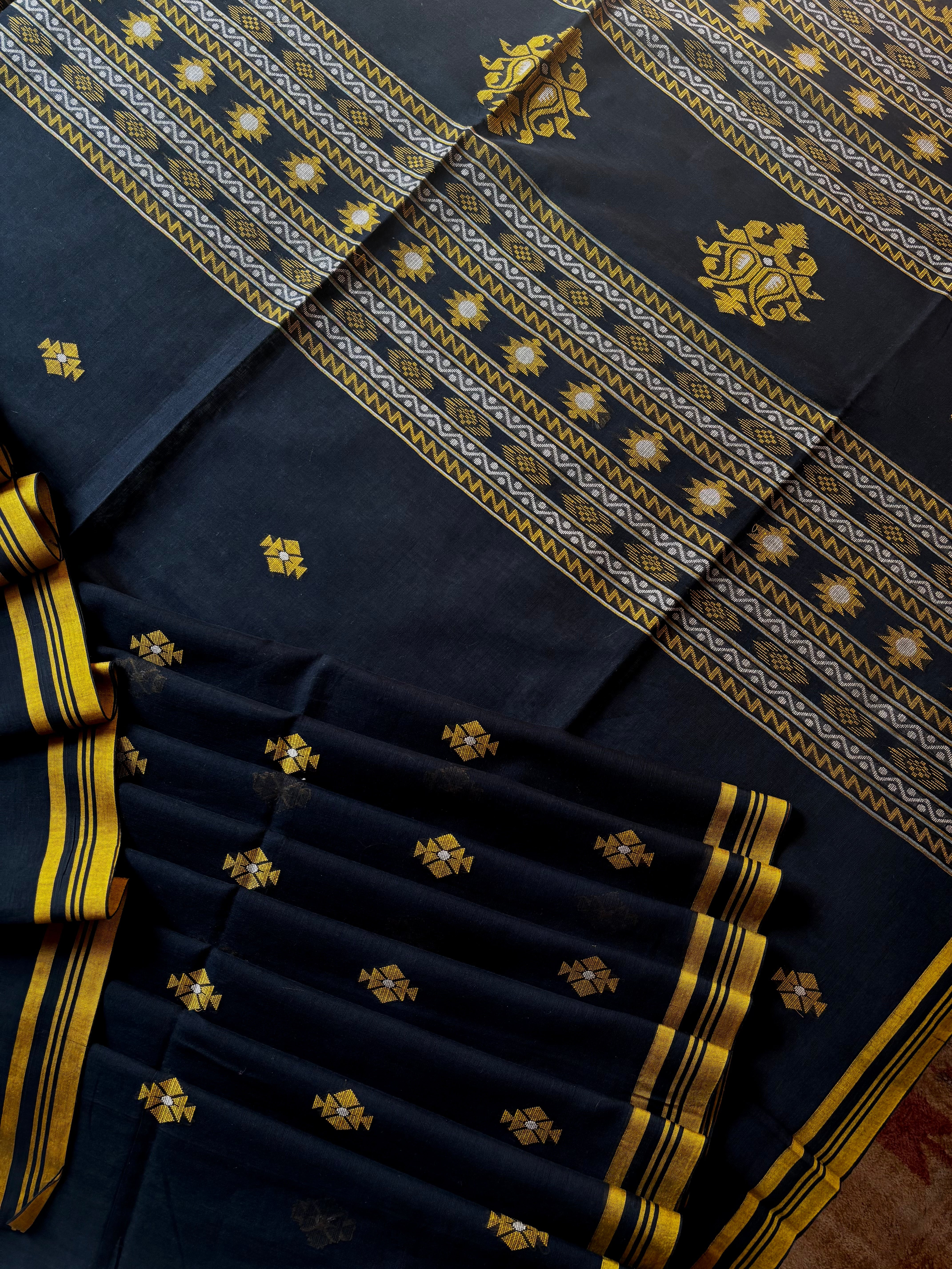 Handwoven Black Pure Cotton Jamdani Saree