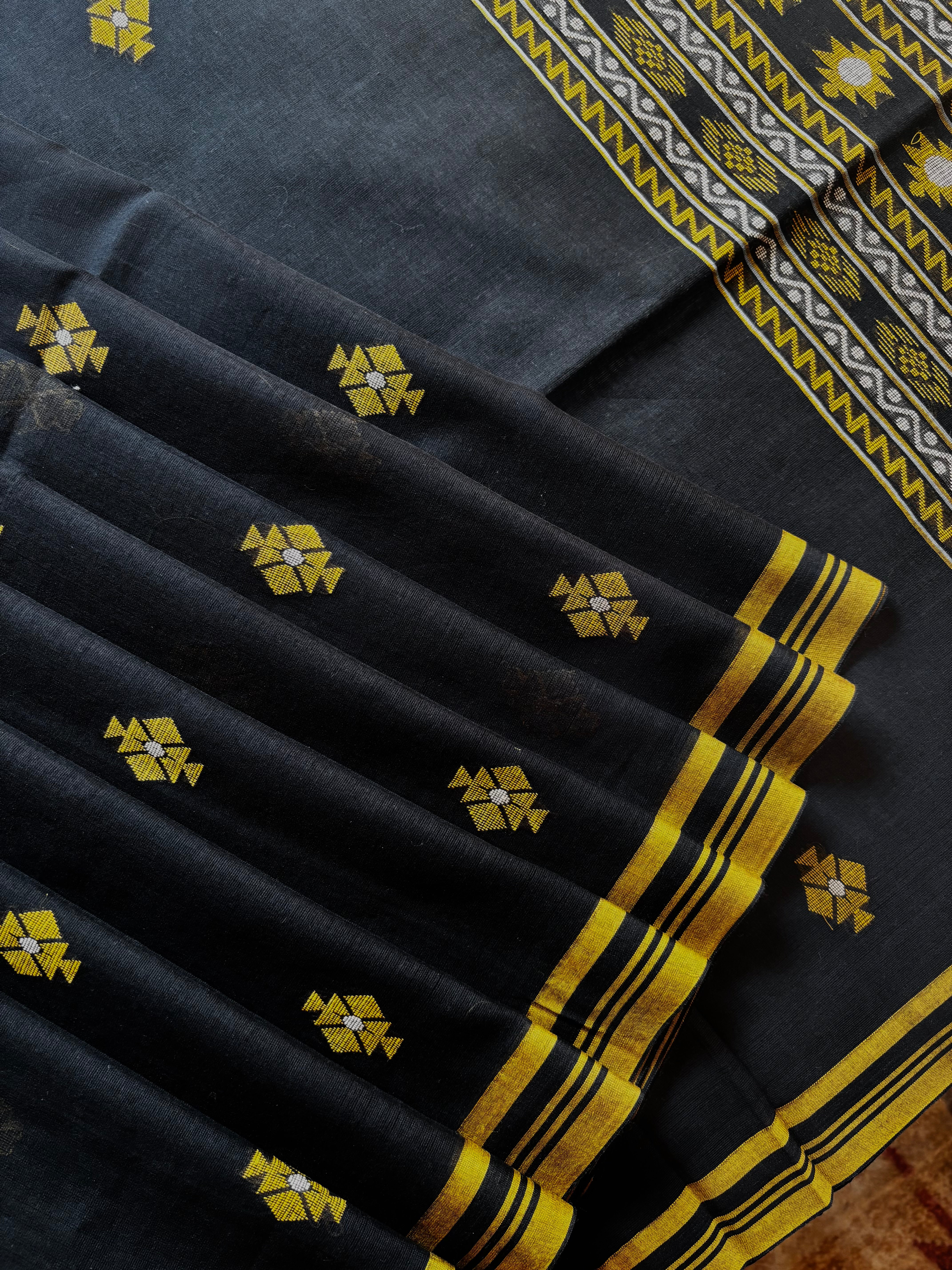 Handwoven Black Pure Cotton Jamdani Saree