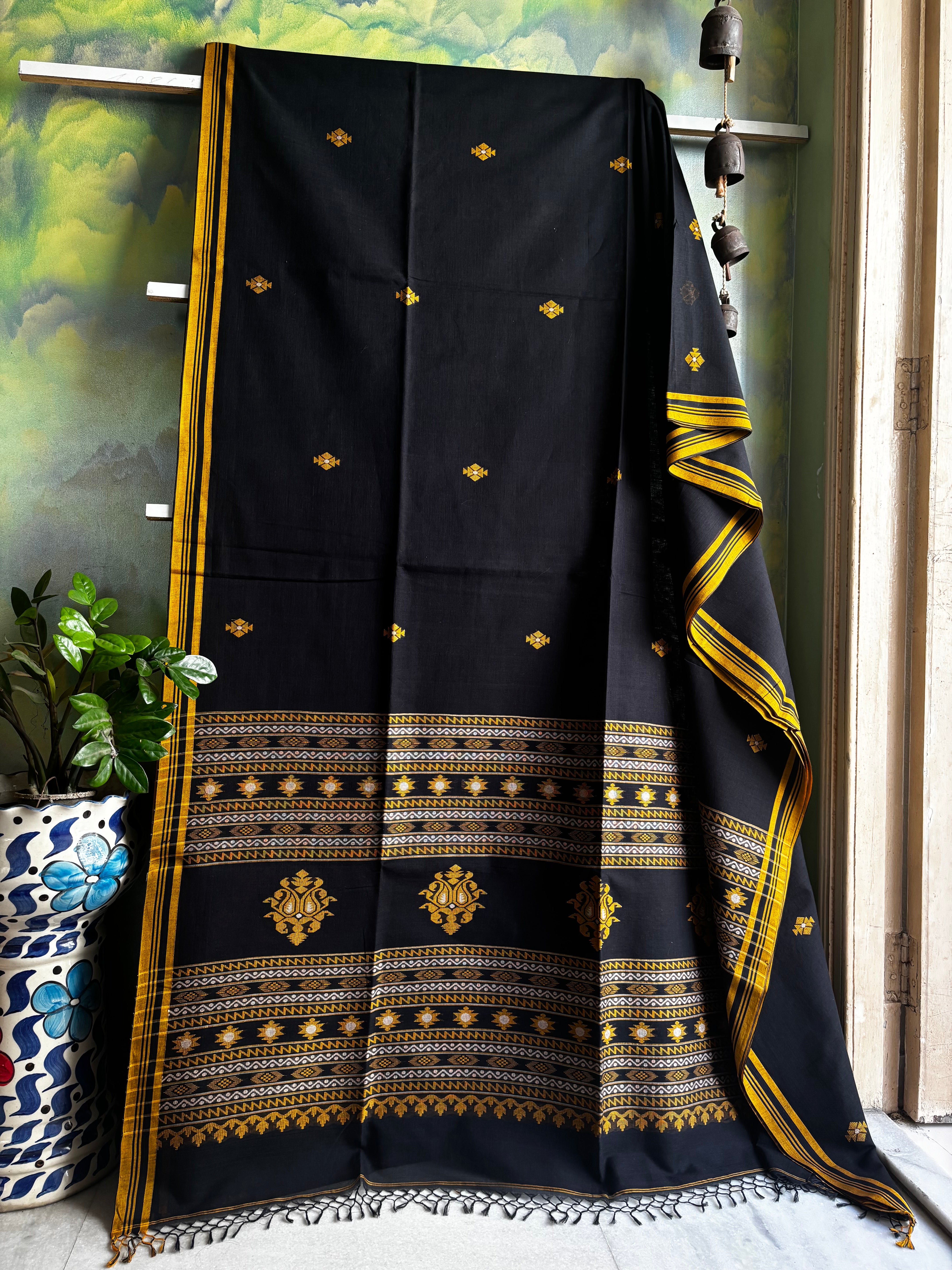 Handwoven Black Pure Cotton Jamdani Saree