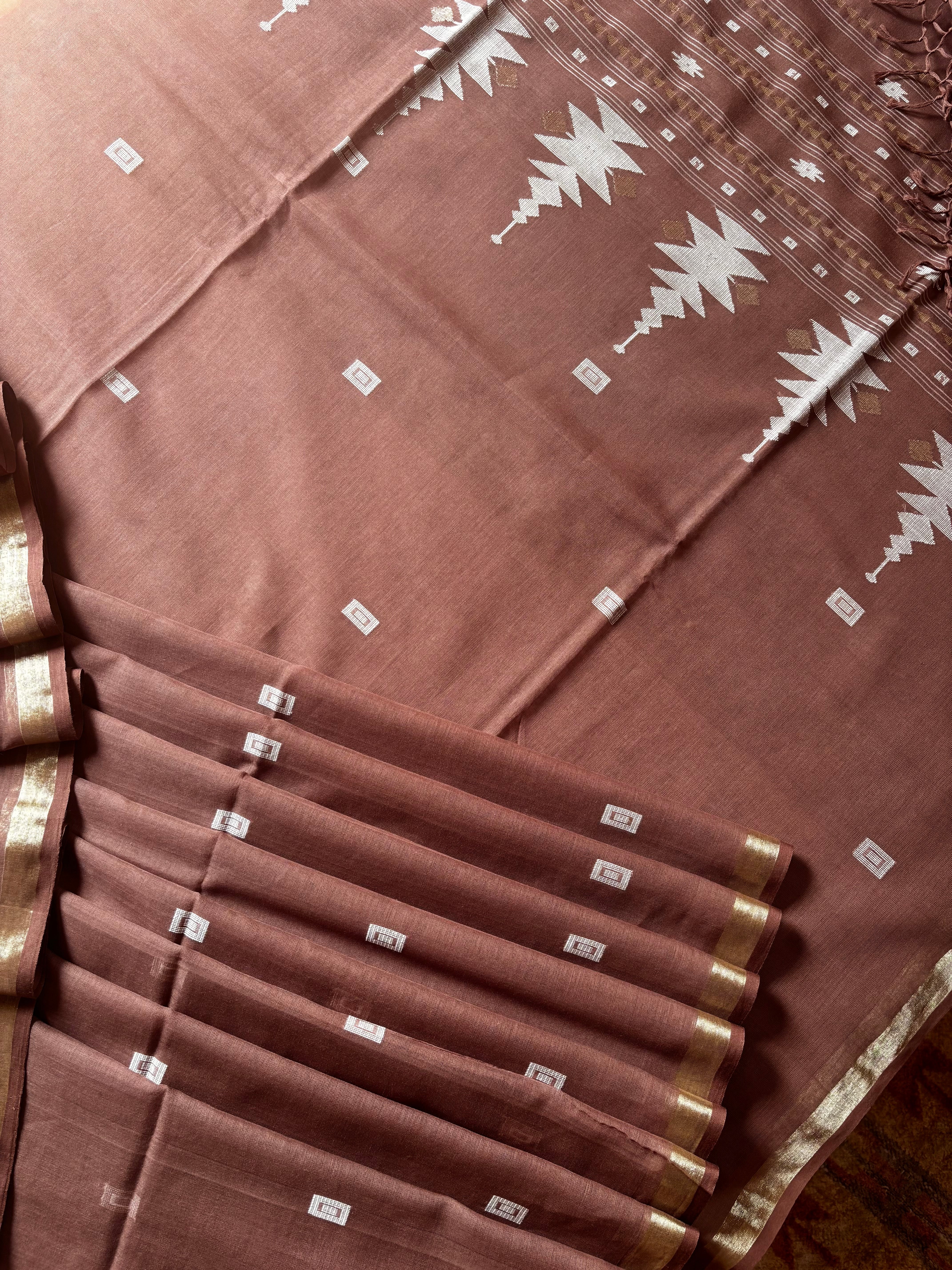 Handwoven Cinnamon Colour Cotton Jamdani Saree