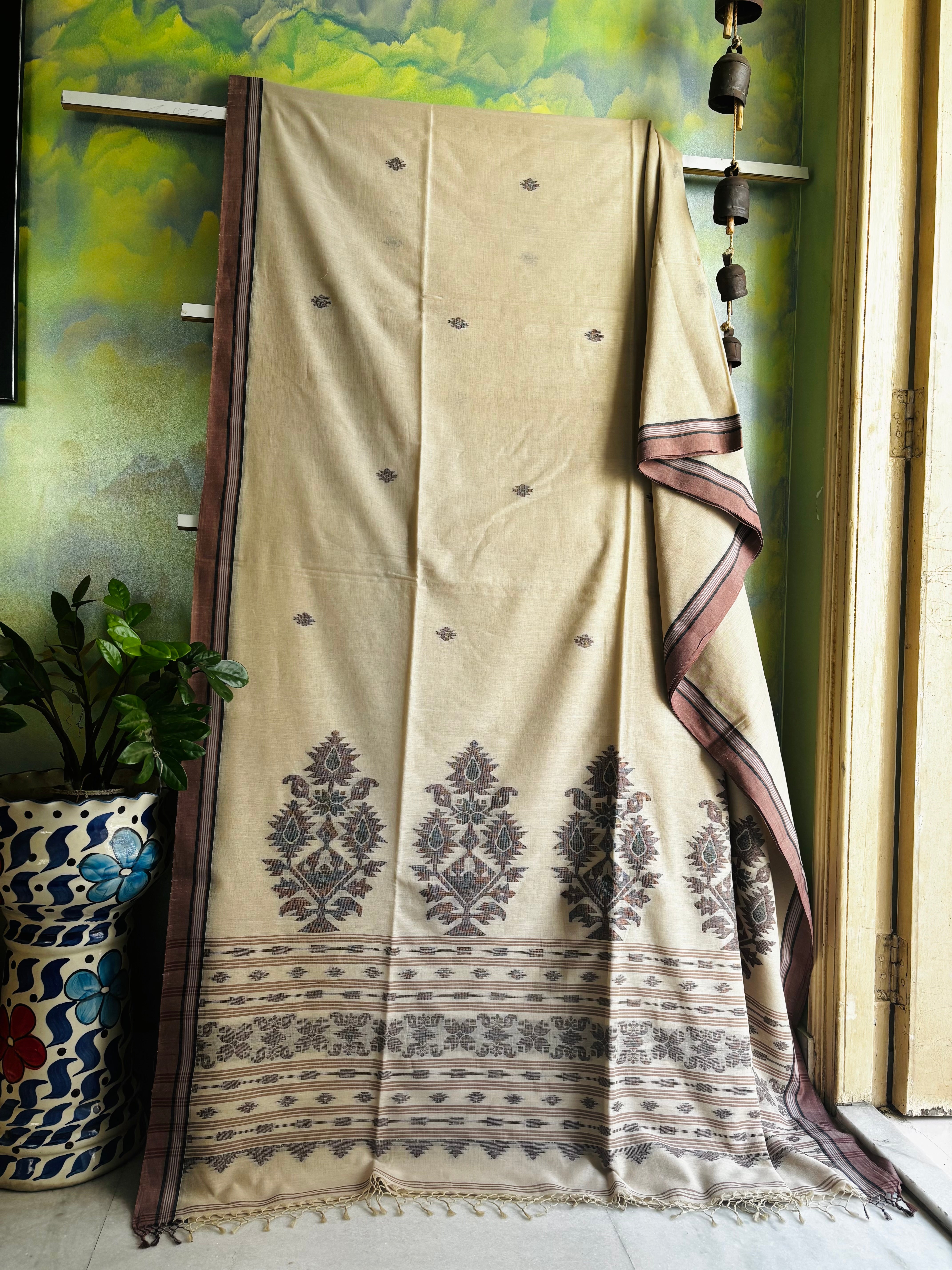 Handwoven Beige Colour Cotton Jamdani Saree