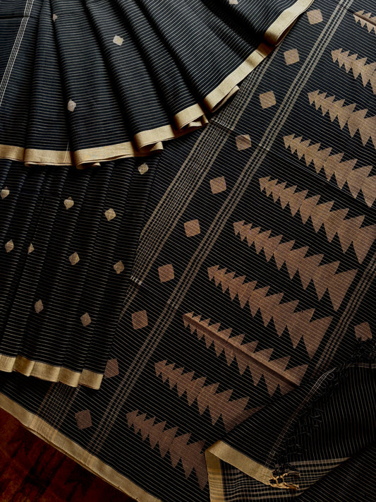 Handwoven Black Beige Cotton Jamdani Saree