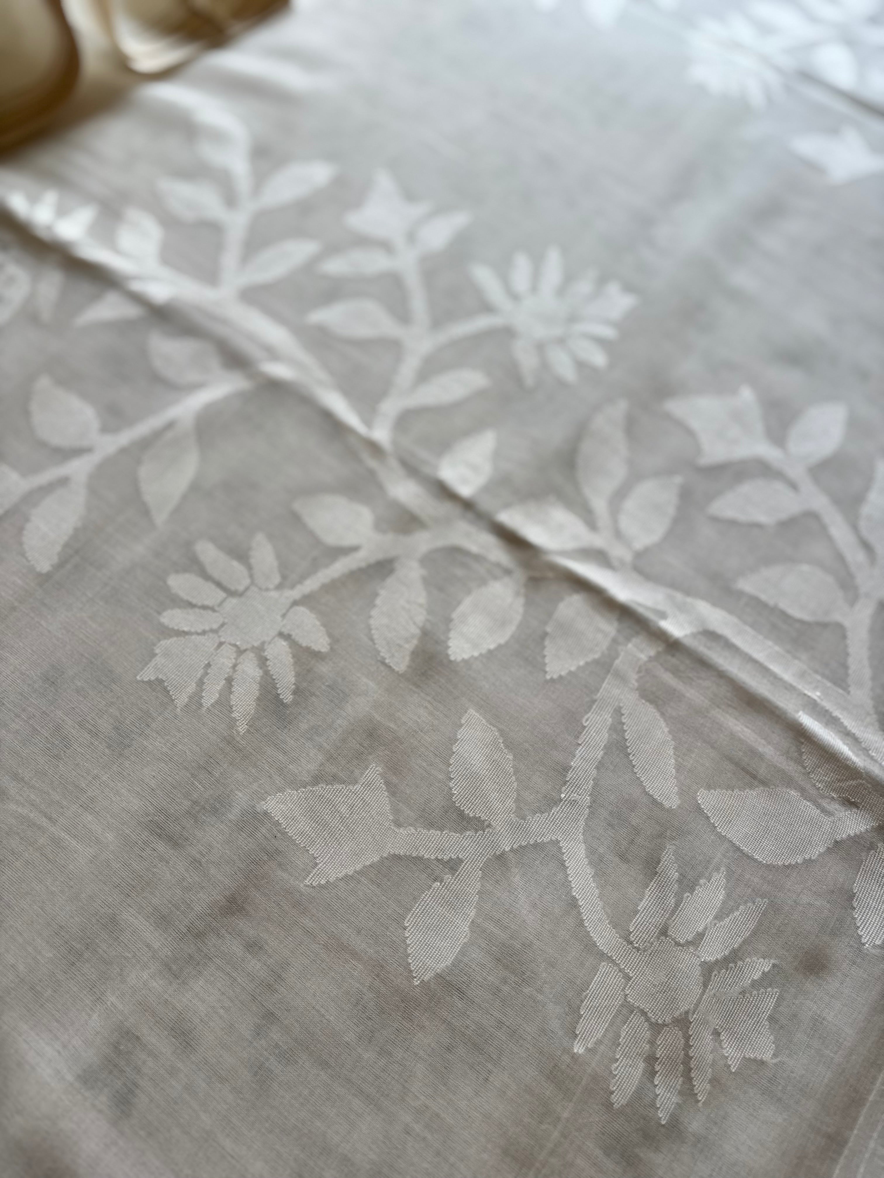 Handwoven White Cotton Jamdani