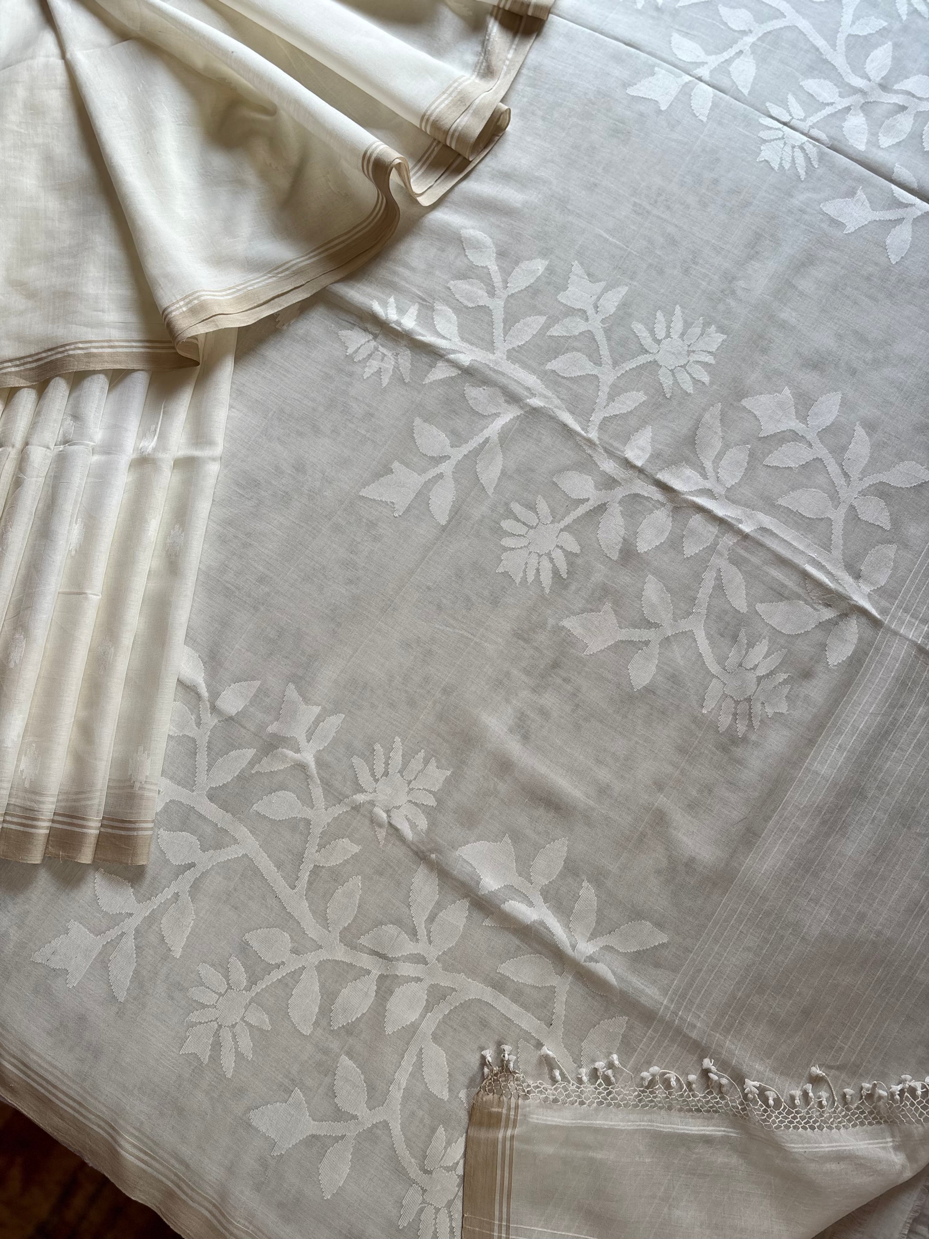 Handwoven White Cotton Jamdani