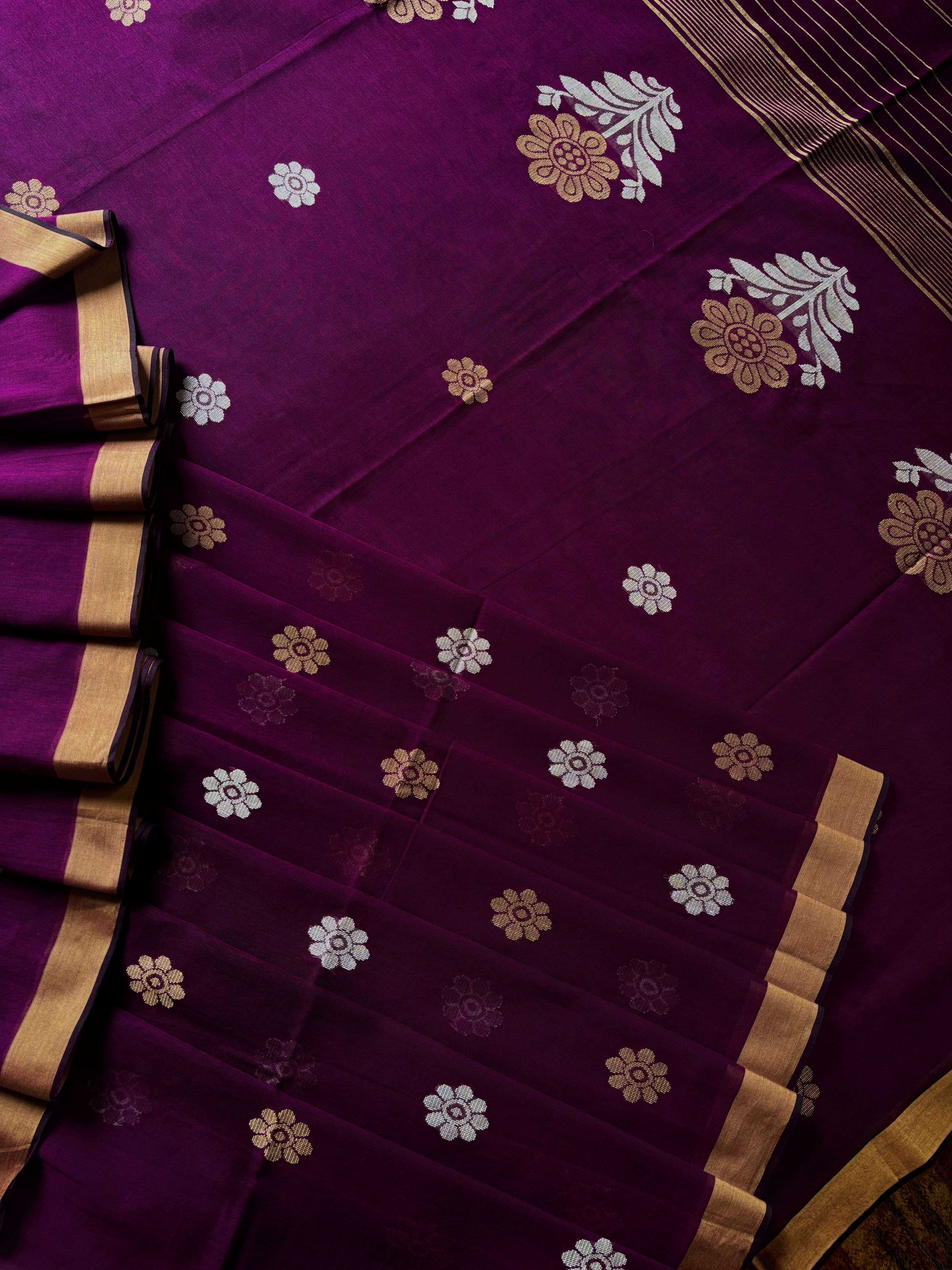 Handwoven Dark Purple Colour Cotton Jamdani Saree