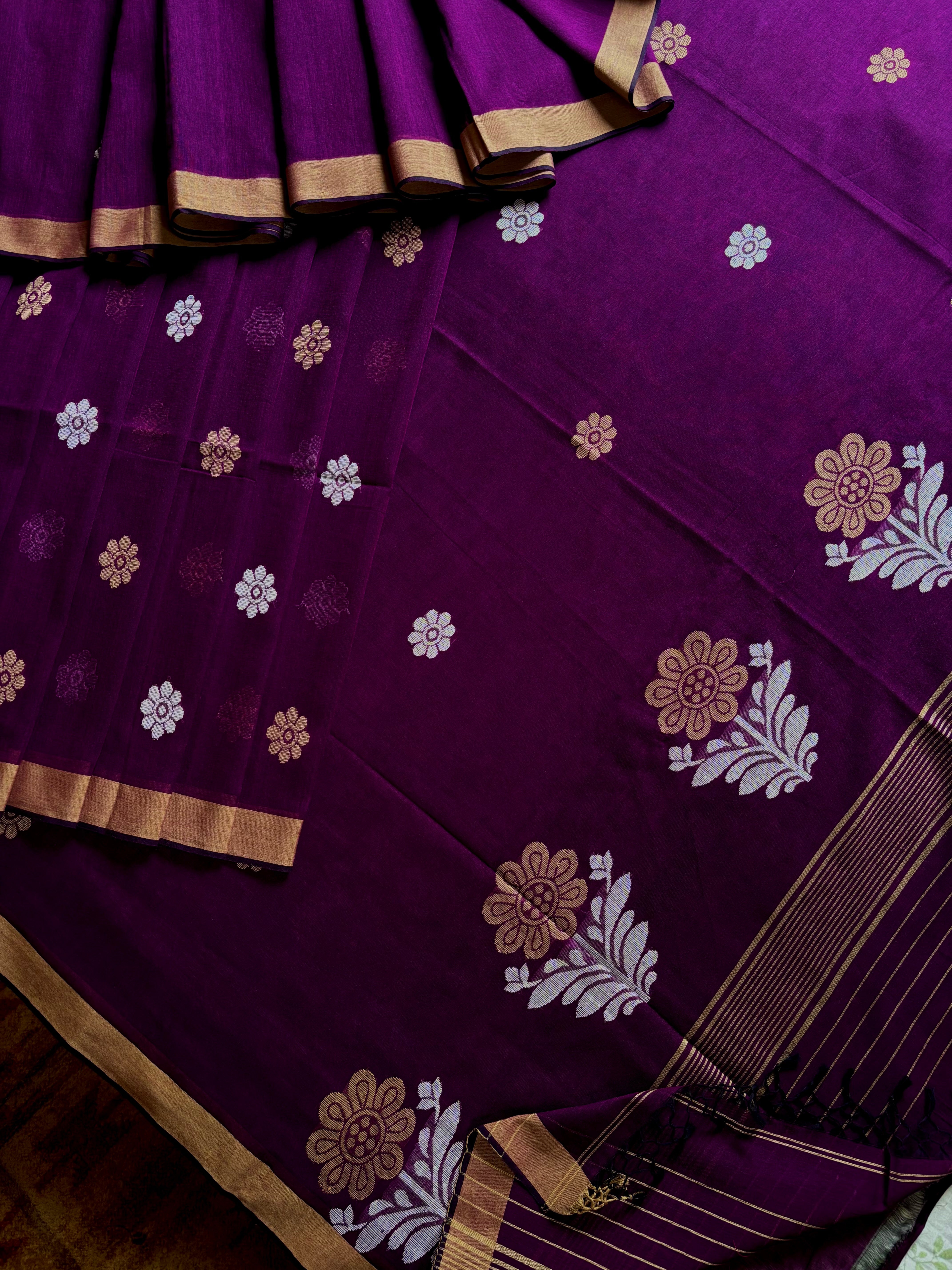 Handwoven Dark Purple Colour Cotton Jamdani Saree