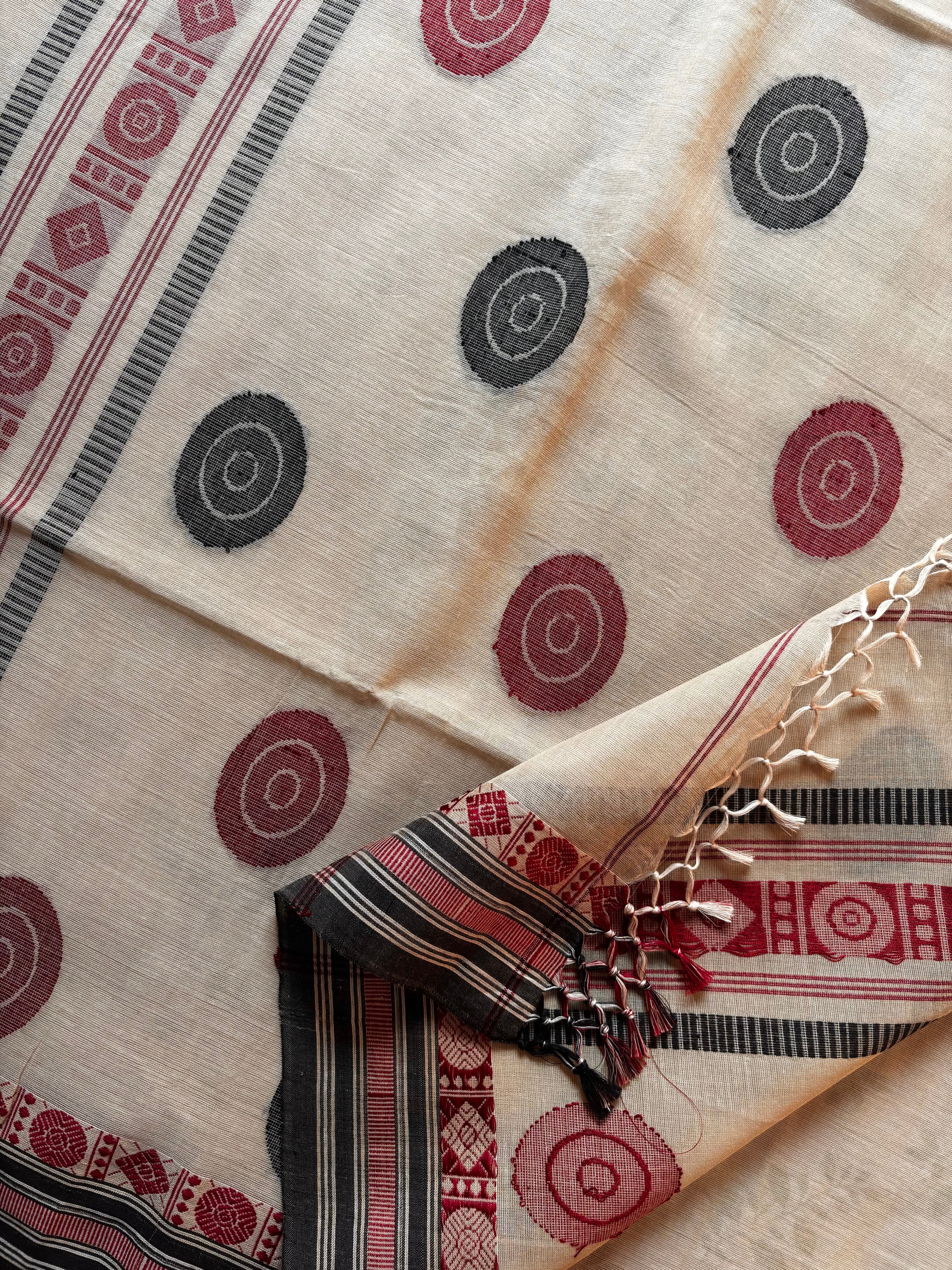 Handwoven Beige Colour Pure Cotton Saree